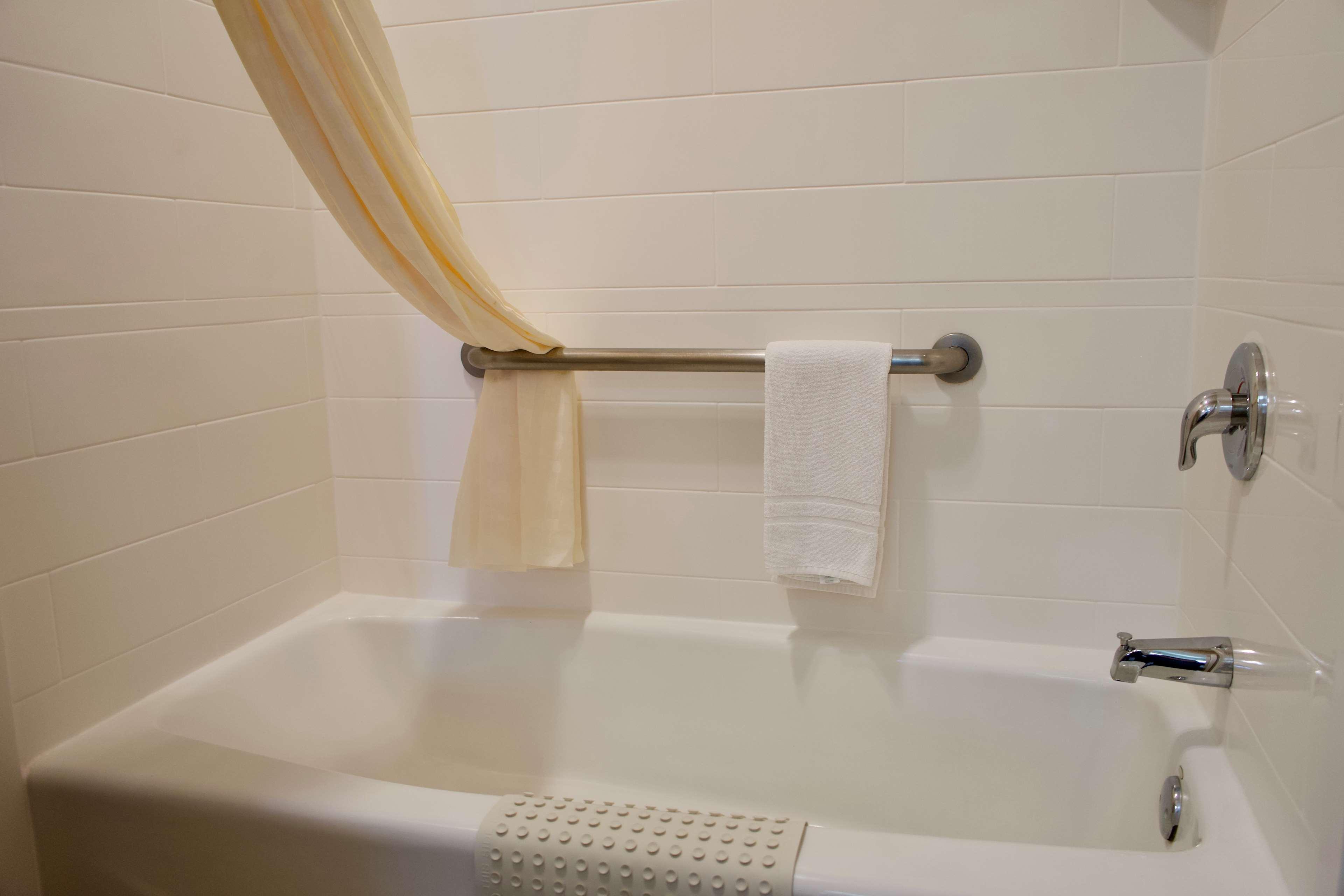 Suite Two Queen Beds Non Smoking