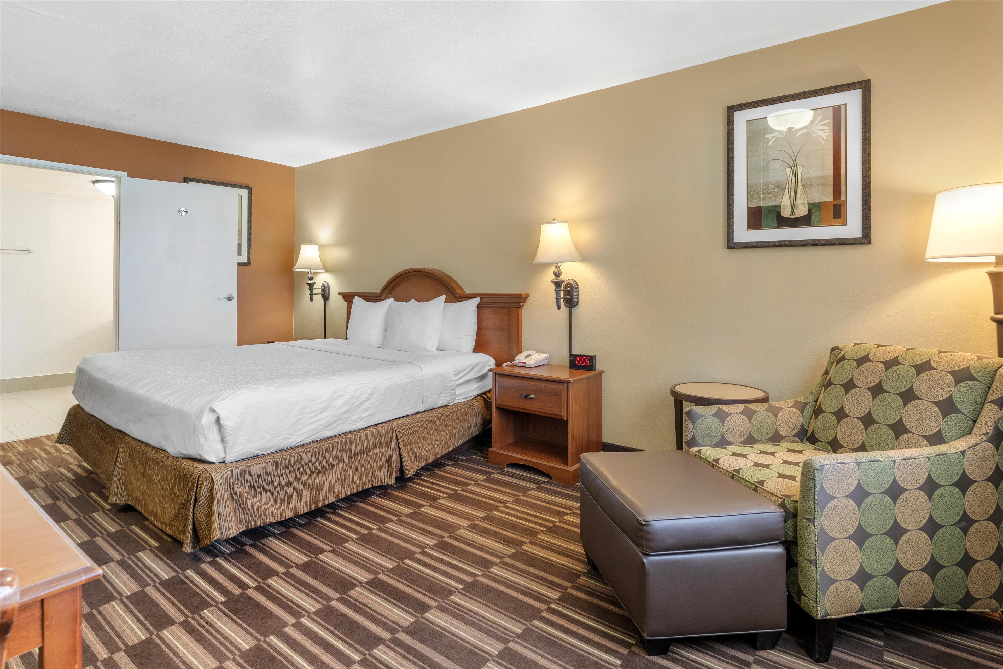 Room King Bed Non Smoking