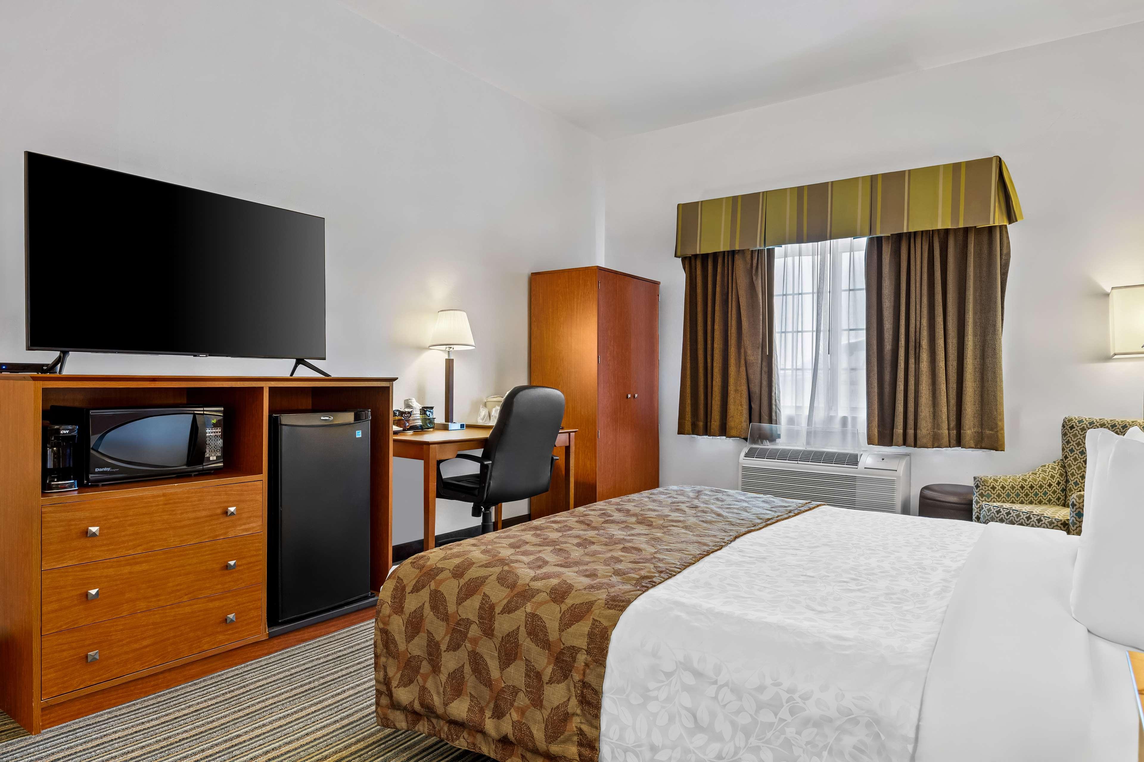 Room King Bed Non Smoking