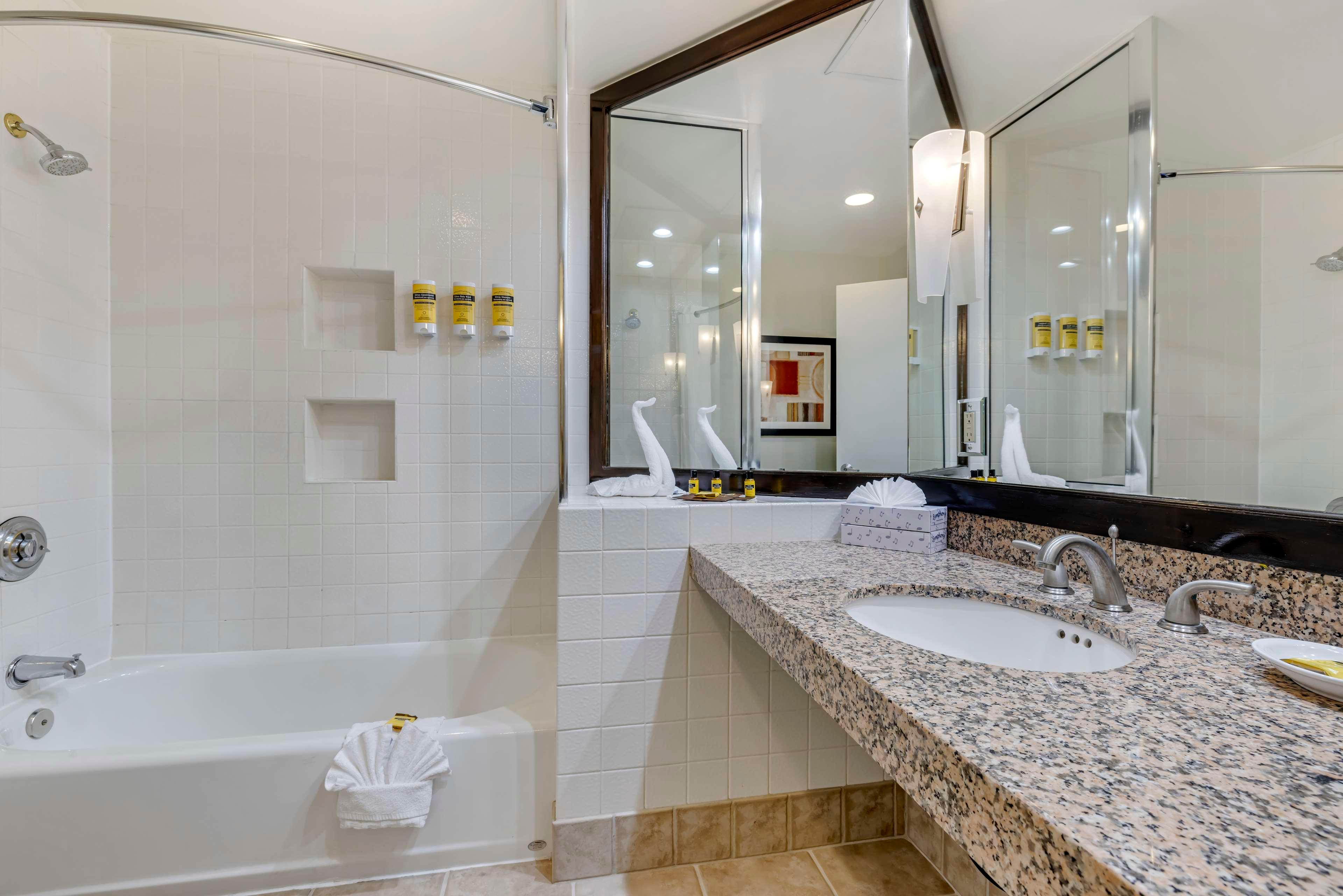 Suite Two Double Beds Non Smoking