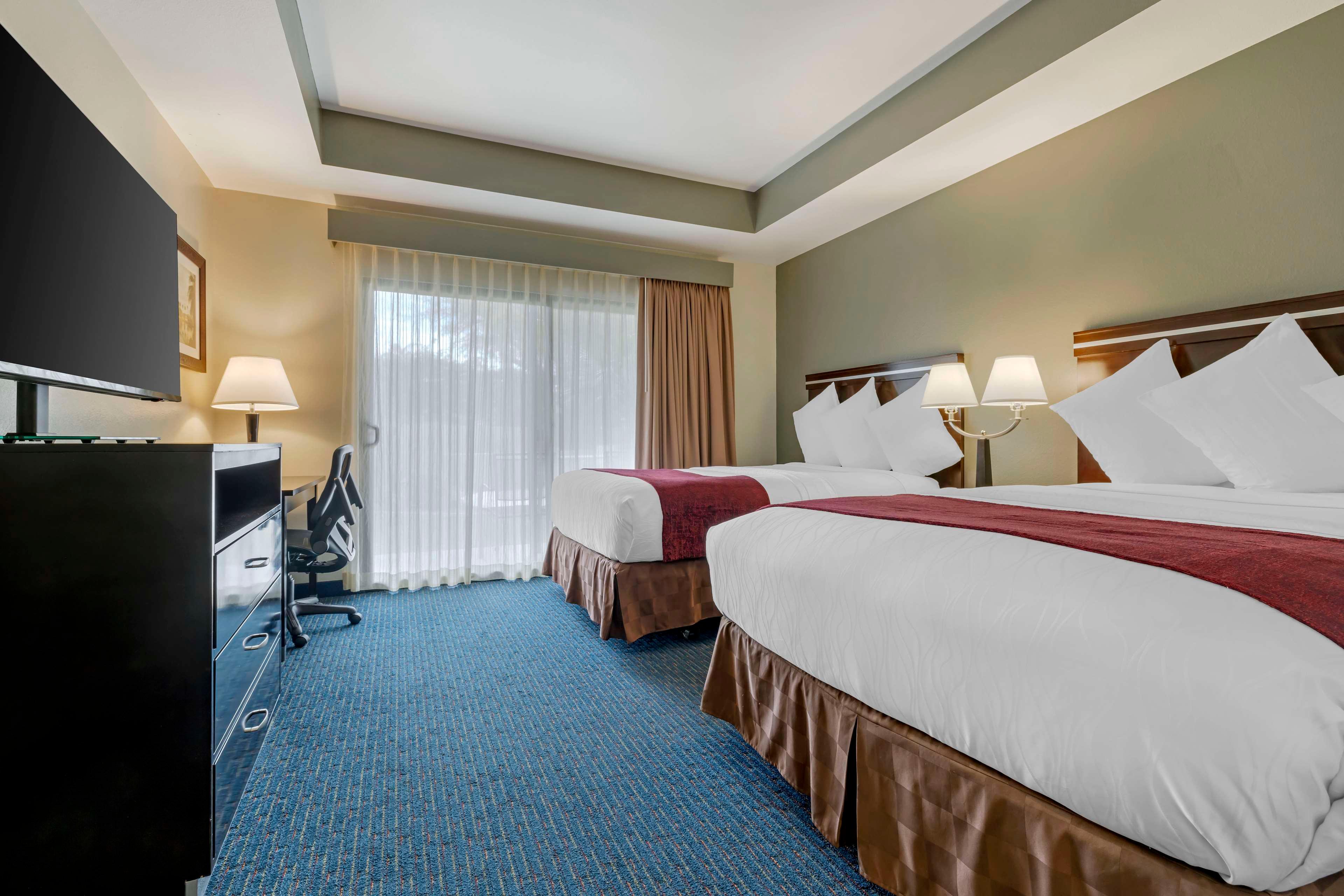 Suite Two Double Beds Non Smoking