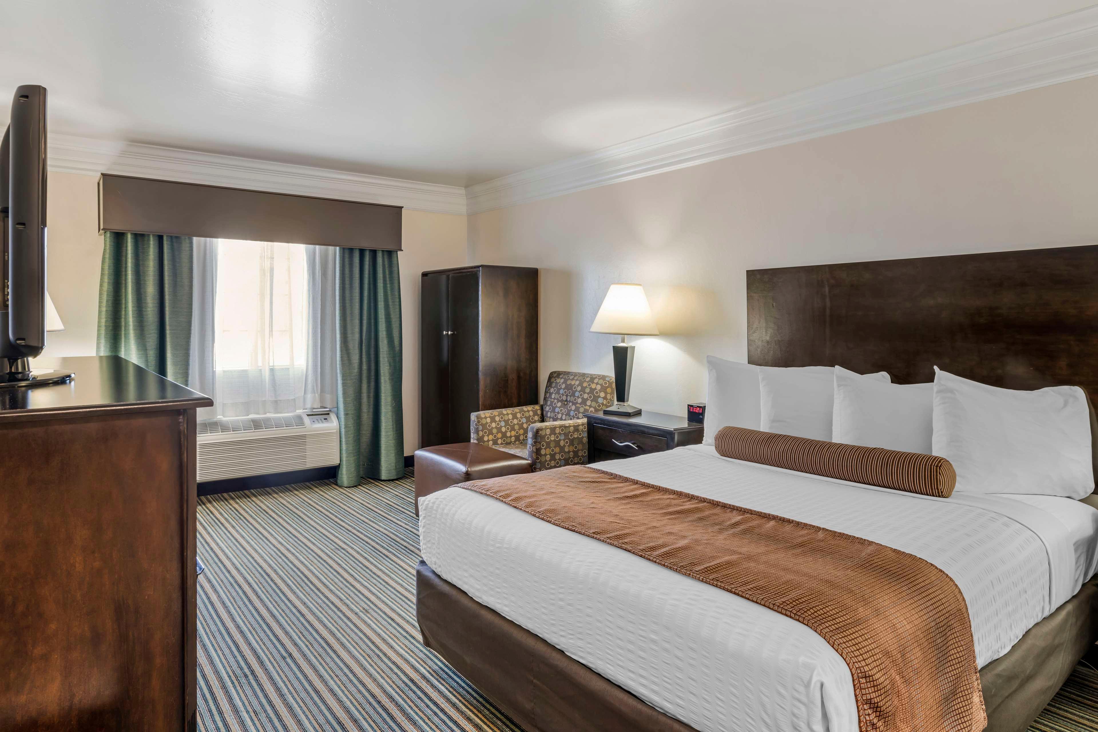 Room Queen Bed Non Smoking