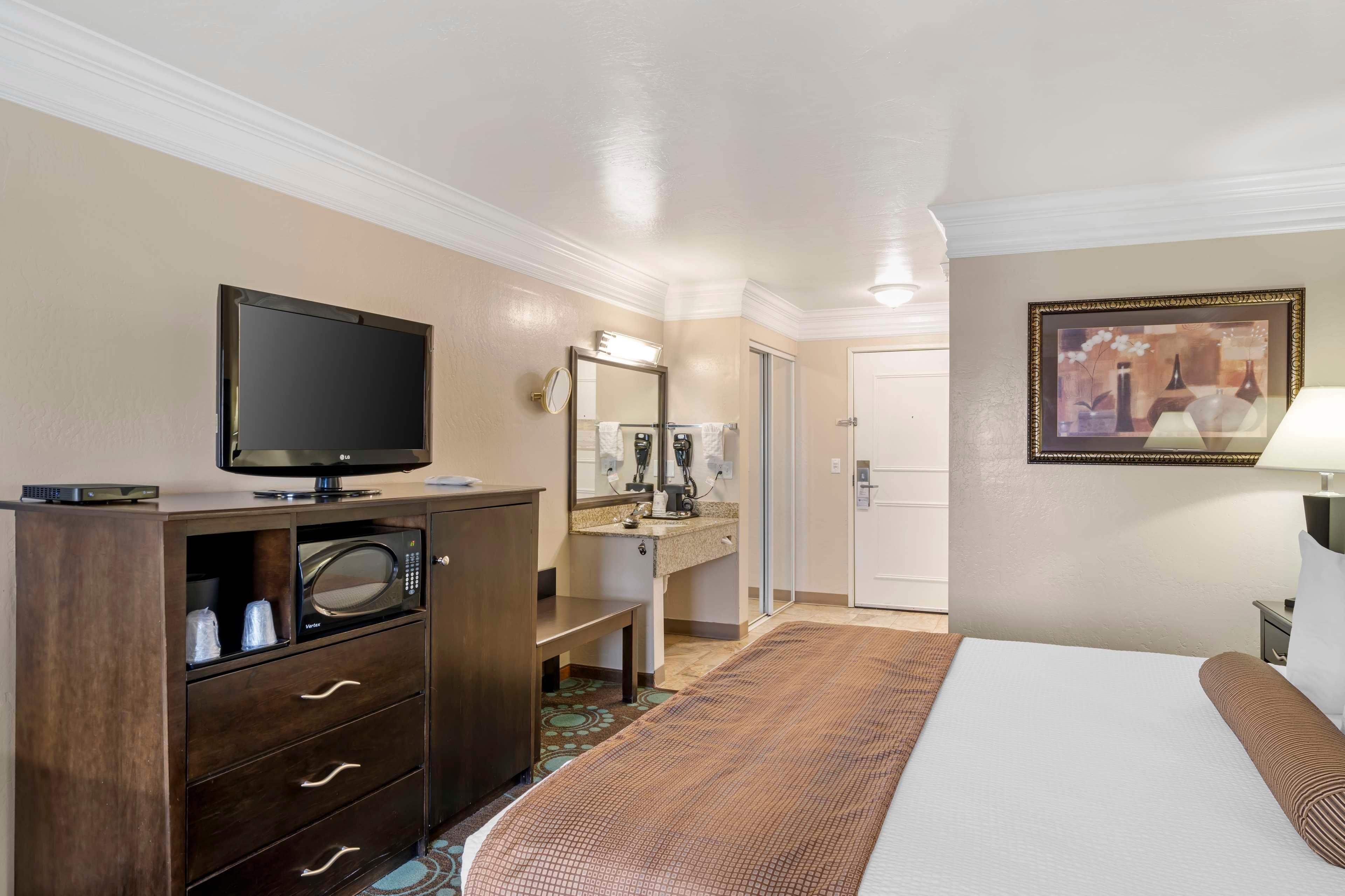 Room King Bed Non Smoking