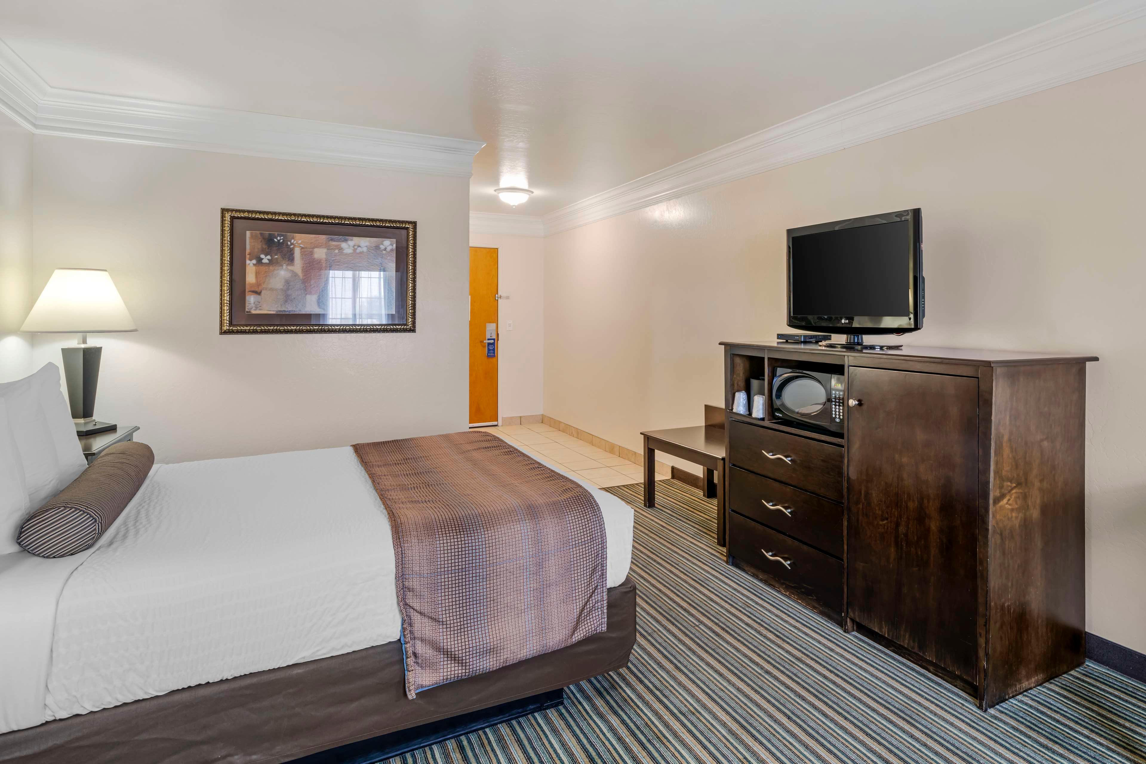 Room Queen Bed Non Smoking