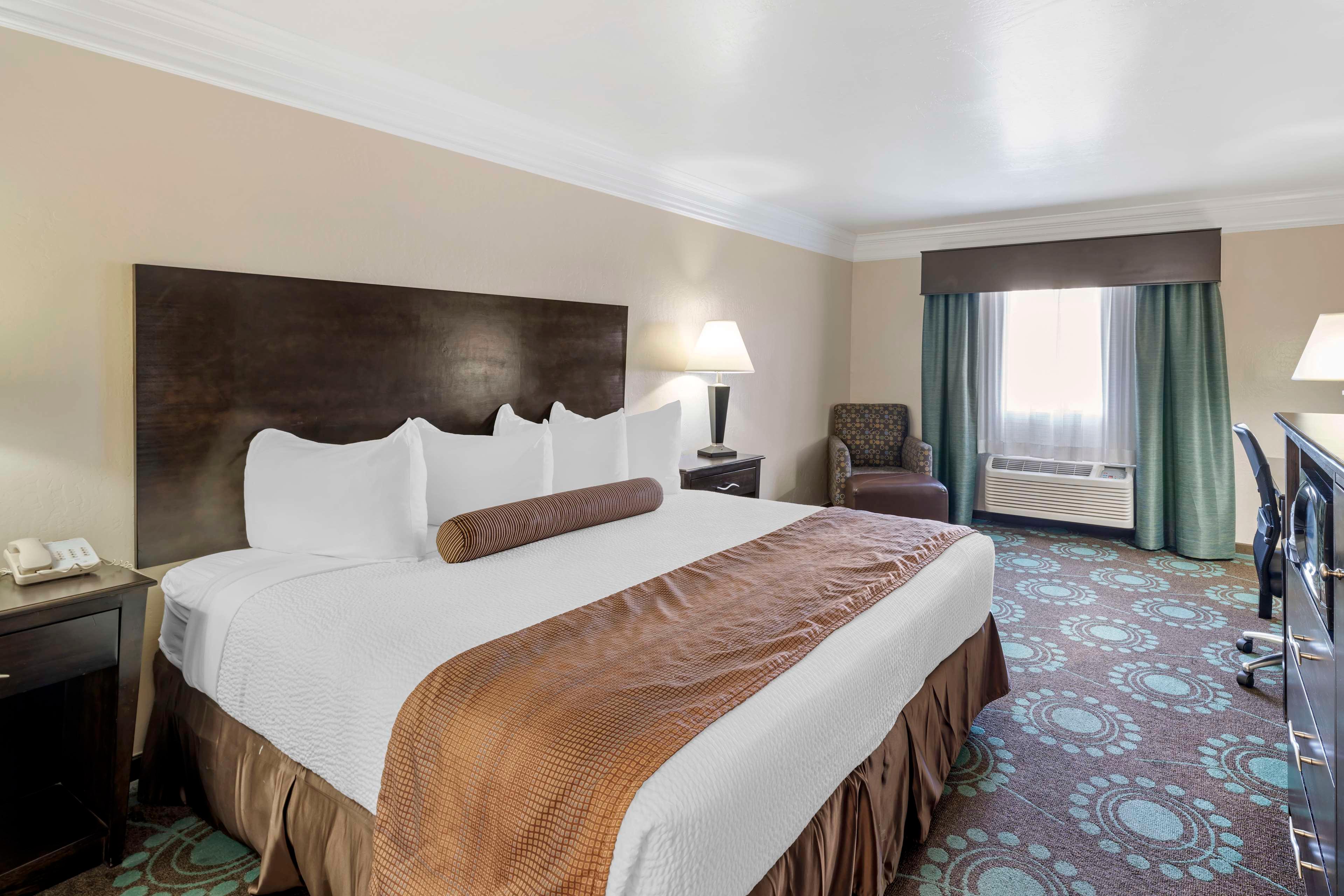 Room King Bed Non Smoking