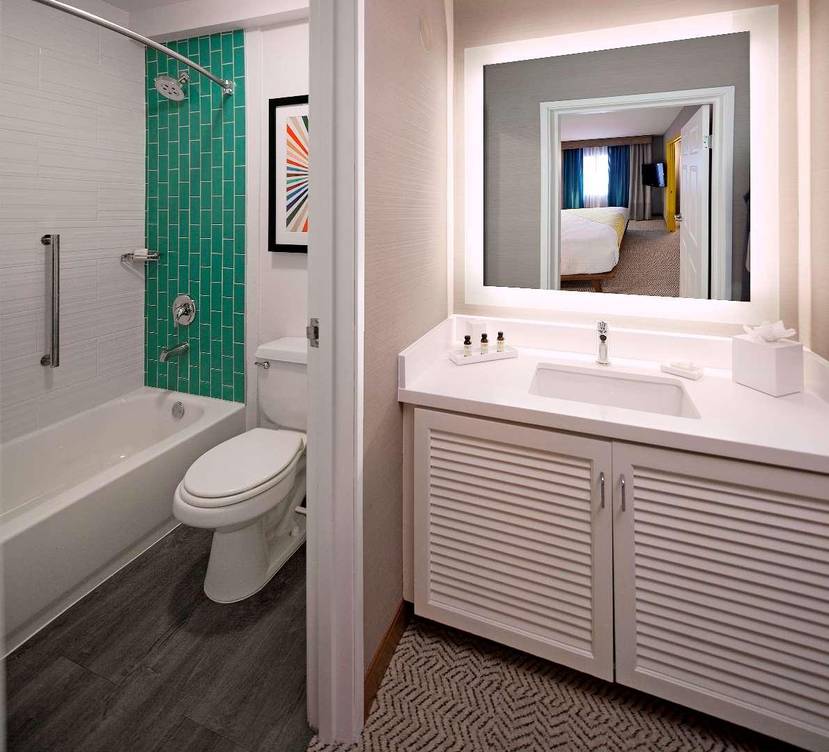 Suite Garden View King Bed