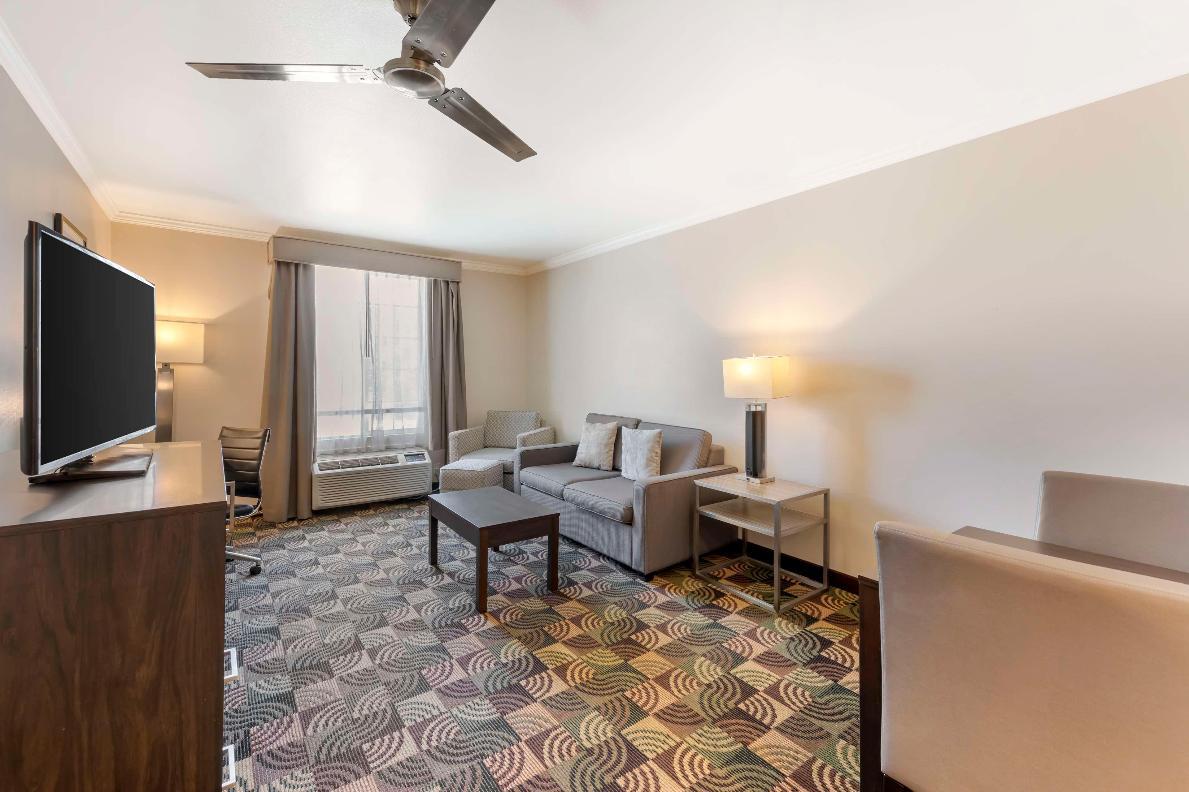 Suite Two Queen Beds