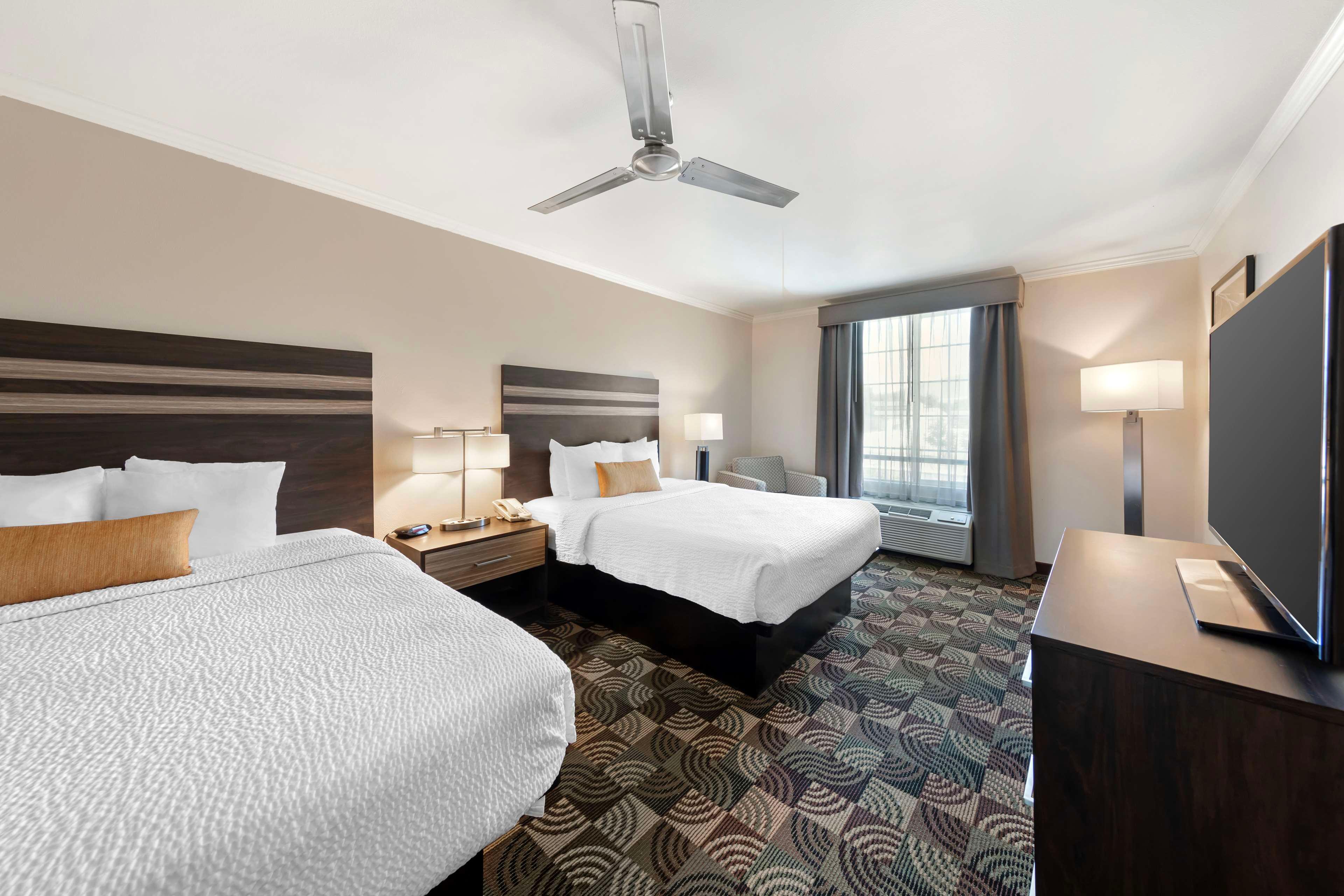 Suite Two Queen Beds