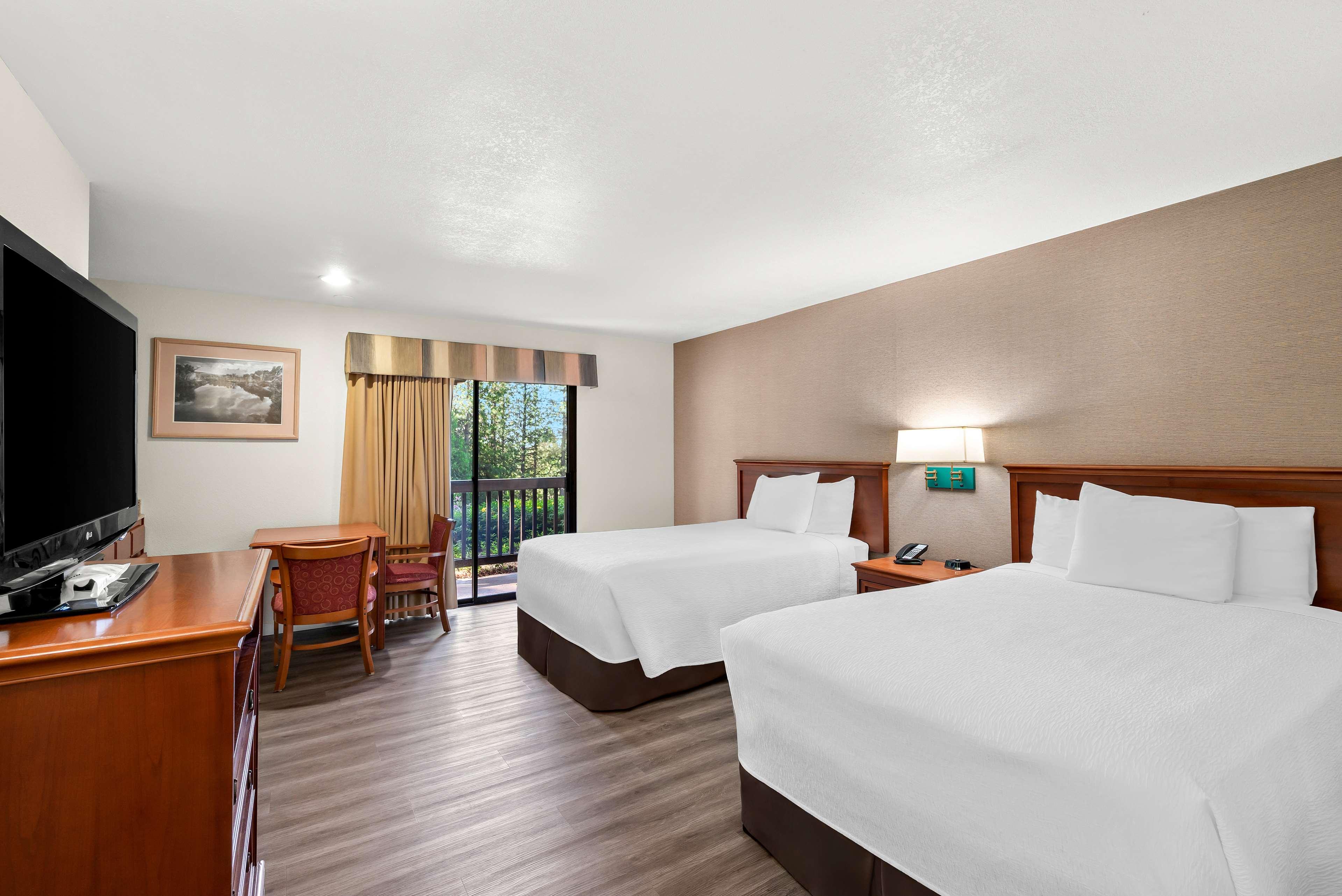 Room Two Double Beds