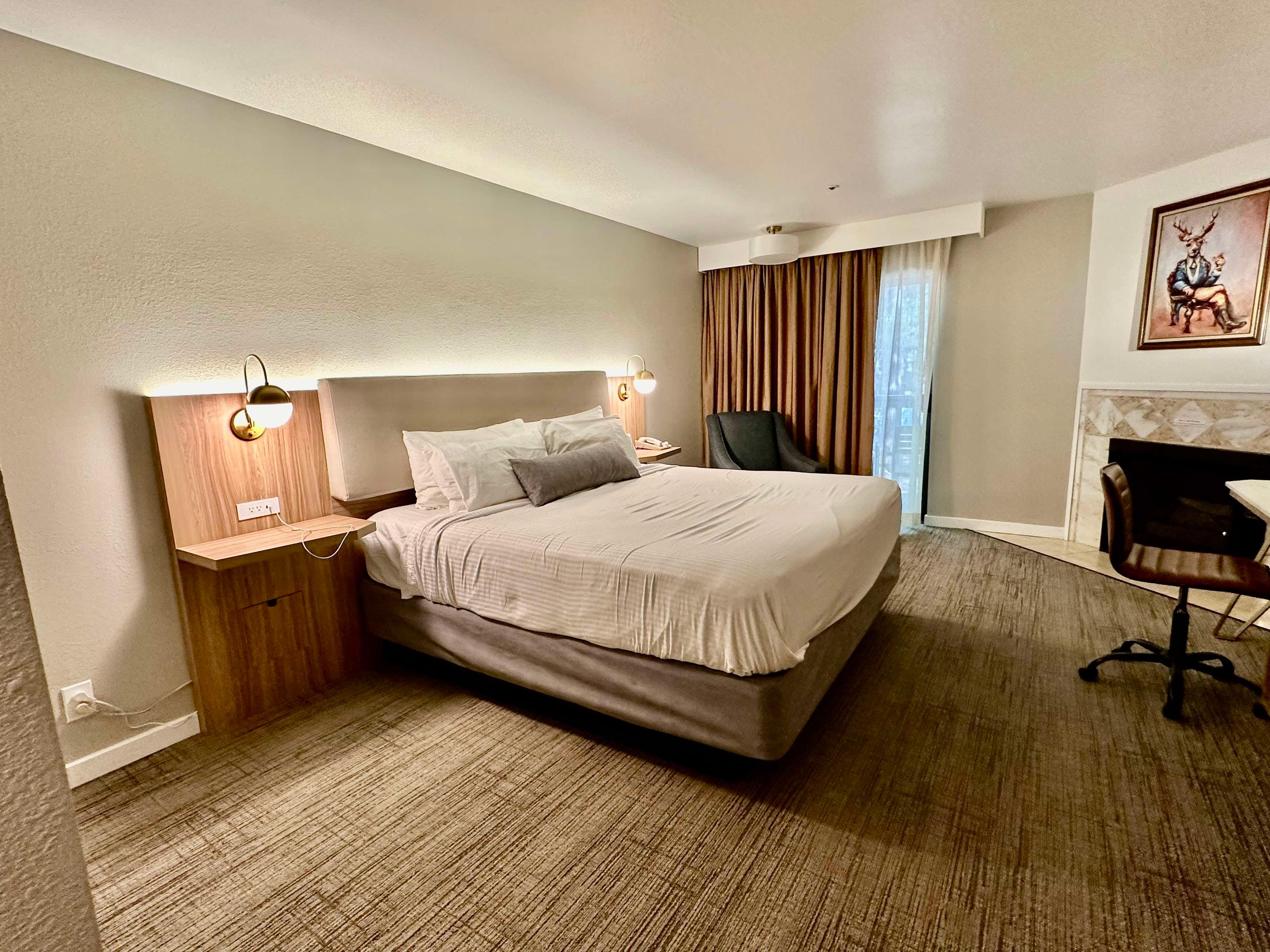 Room Accessible King Size Bed