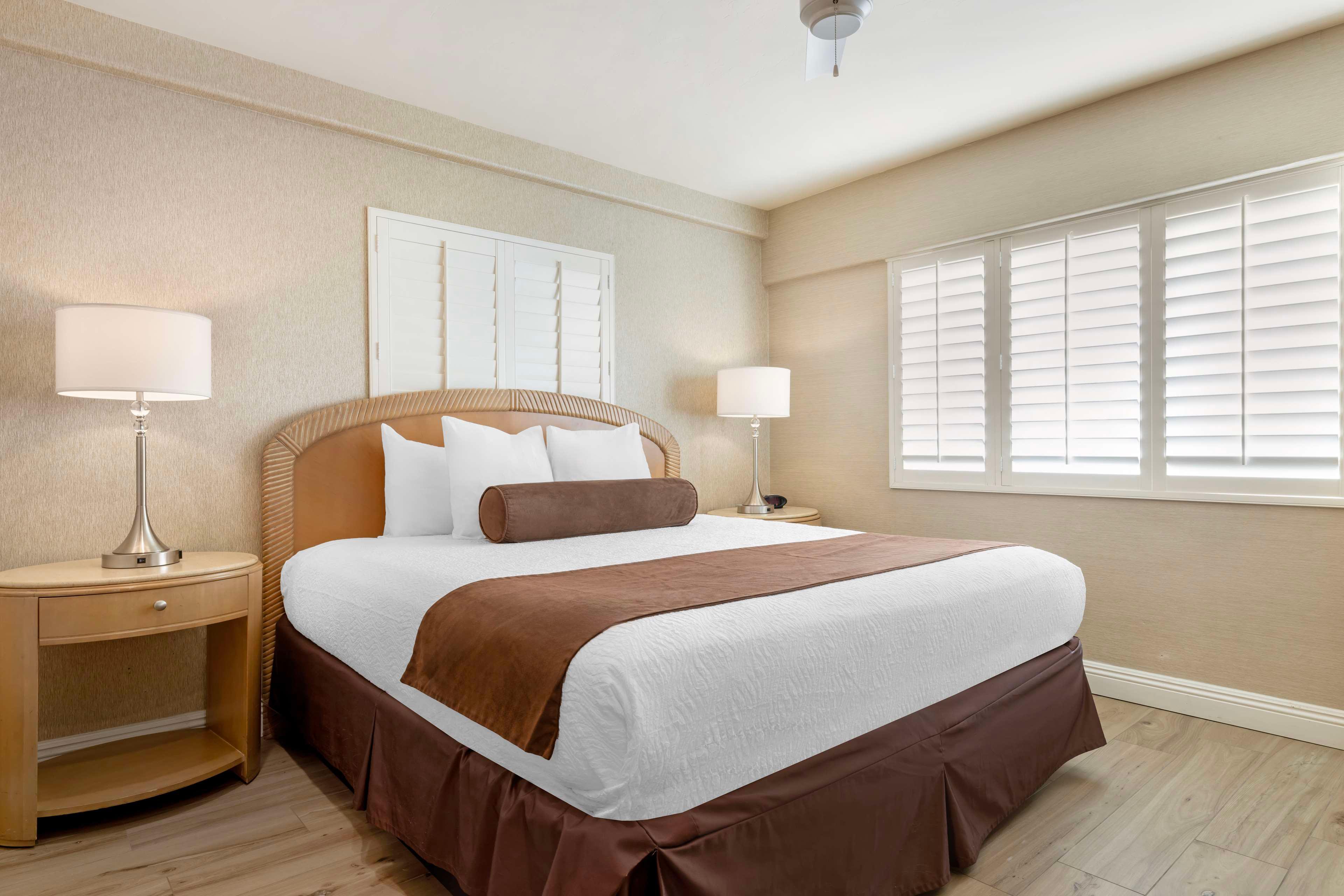 Room King Bed Non Smoking