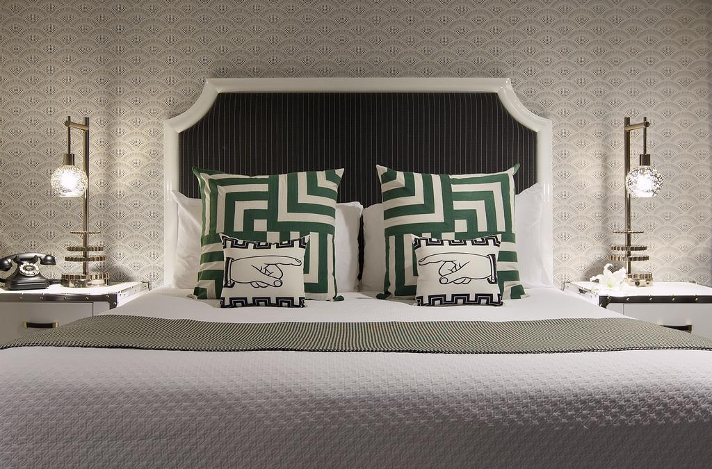 Double Deluxe King Bed