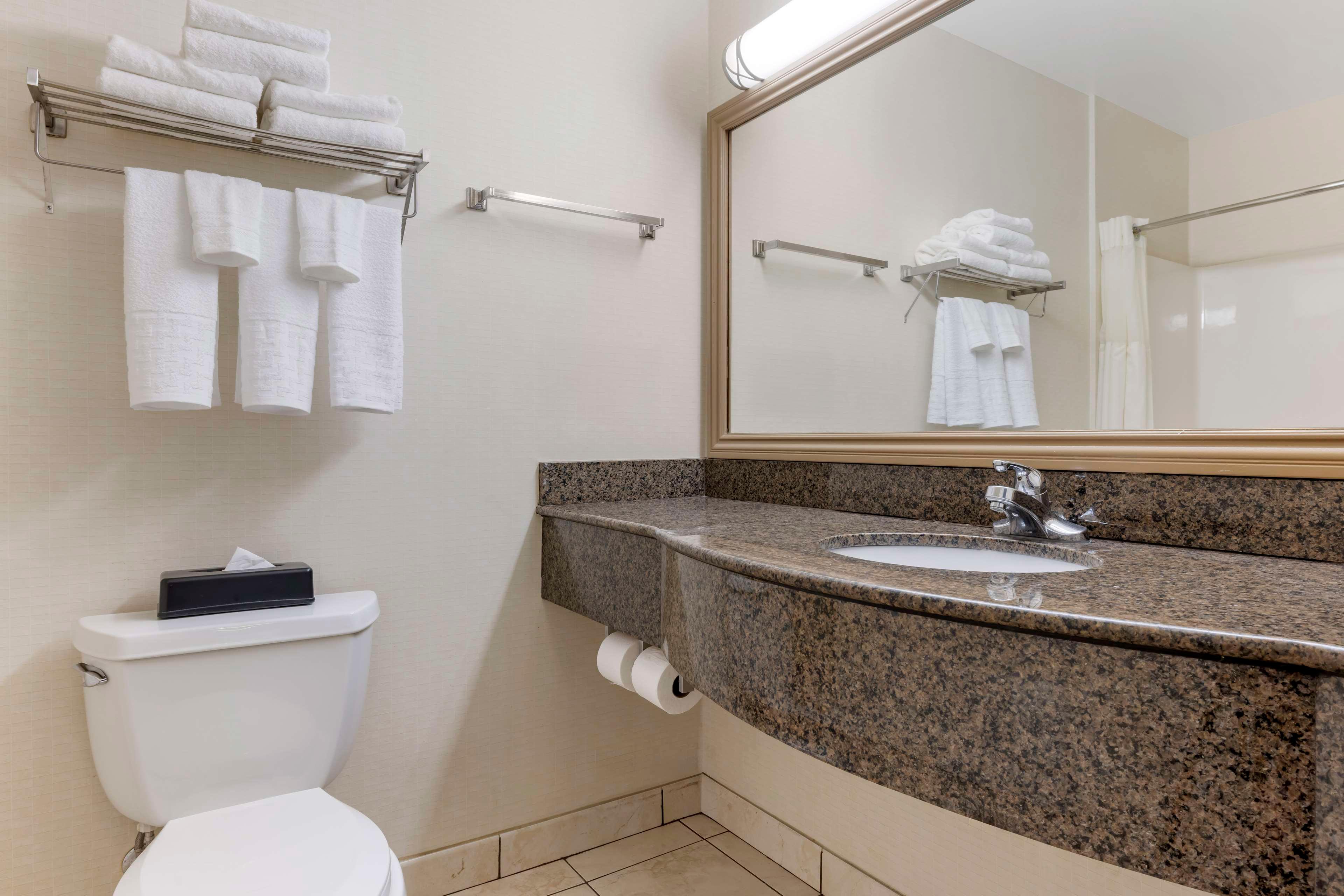 Suite Two Queen Beds Non Smoking