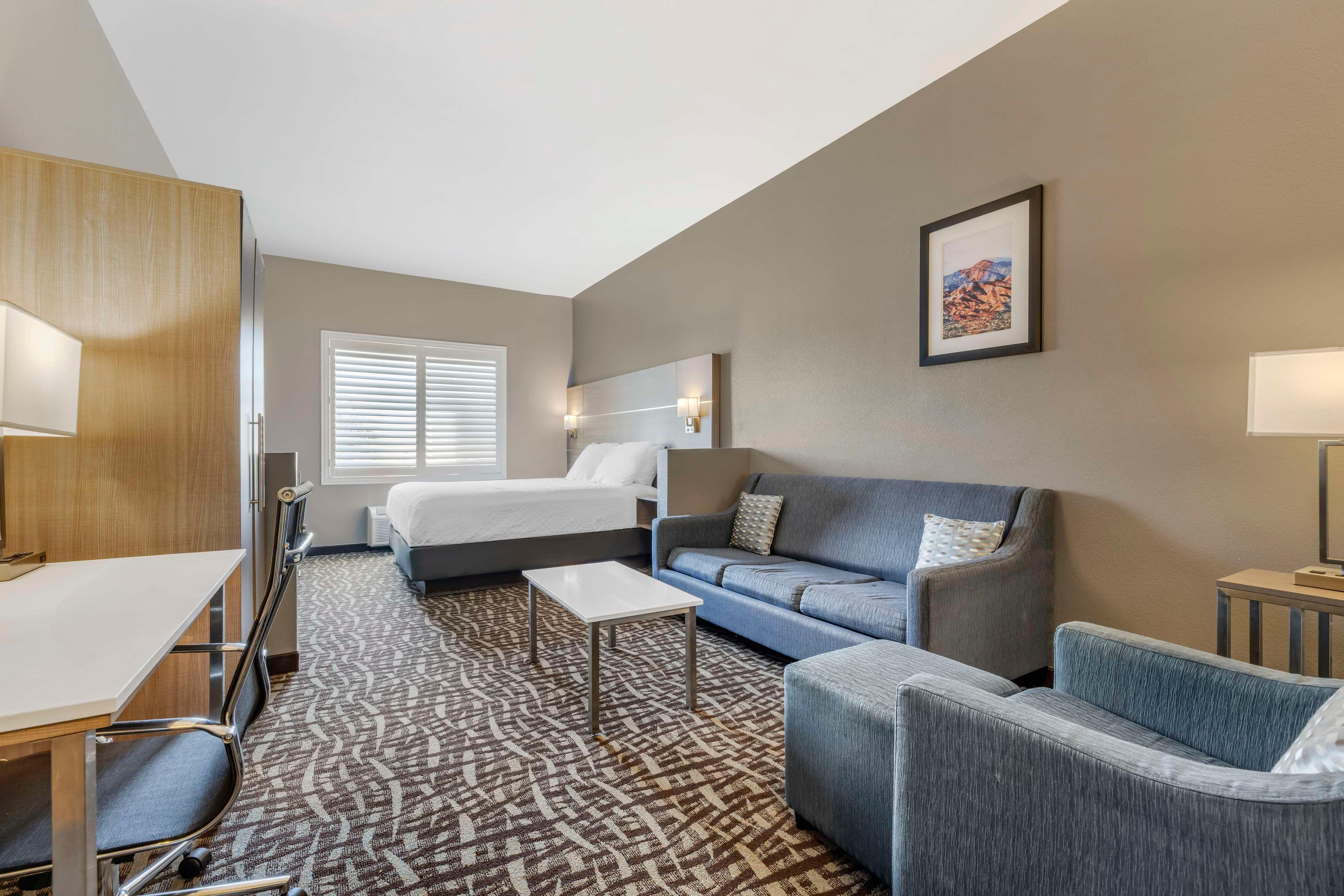 Double King Bed Non Smoking