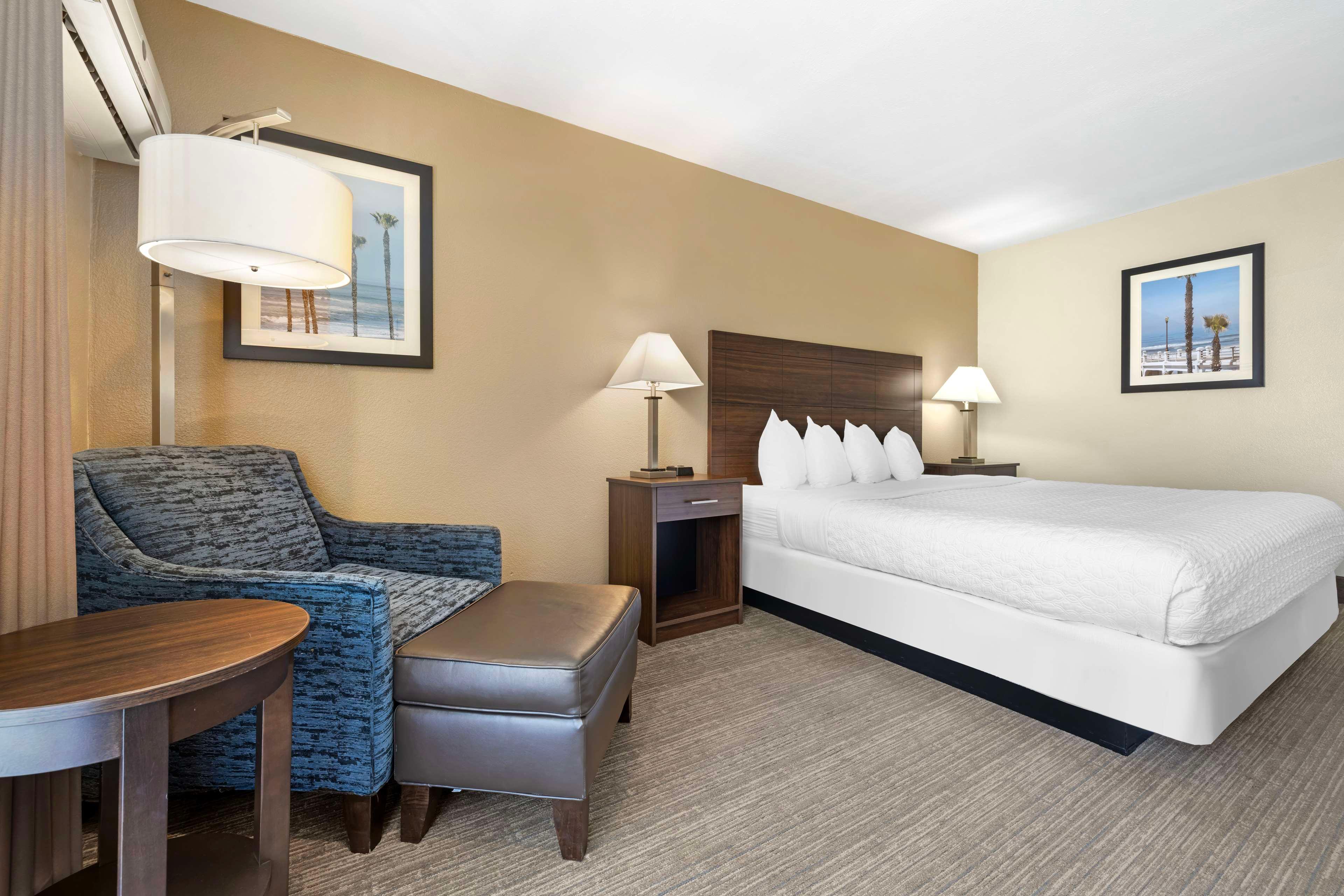 Room King Bed Non Smoking