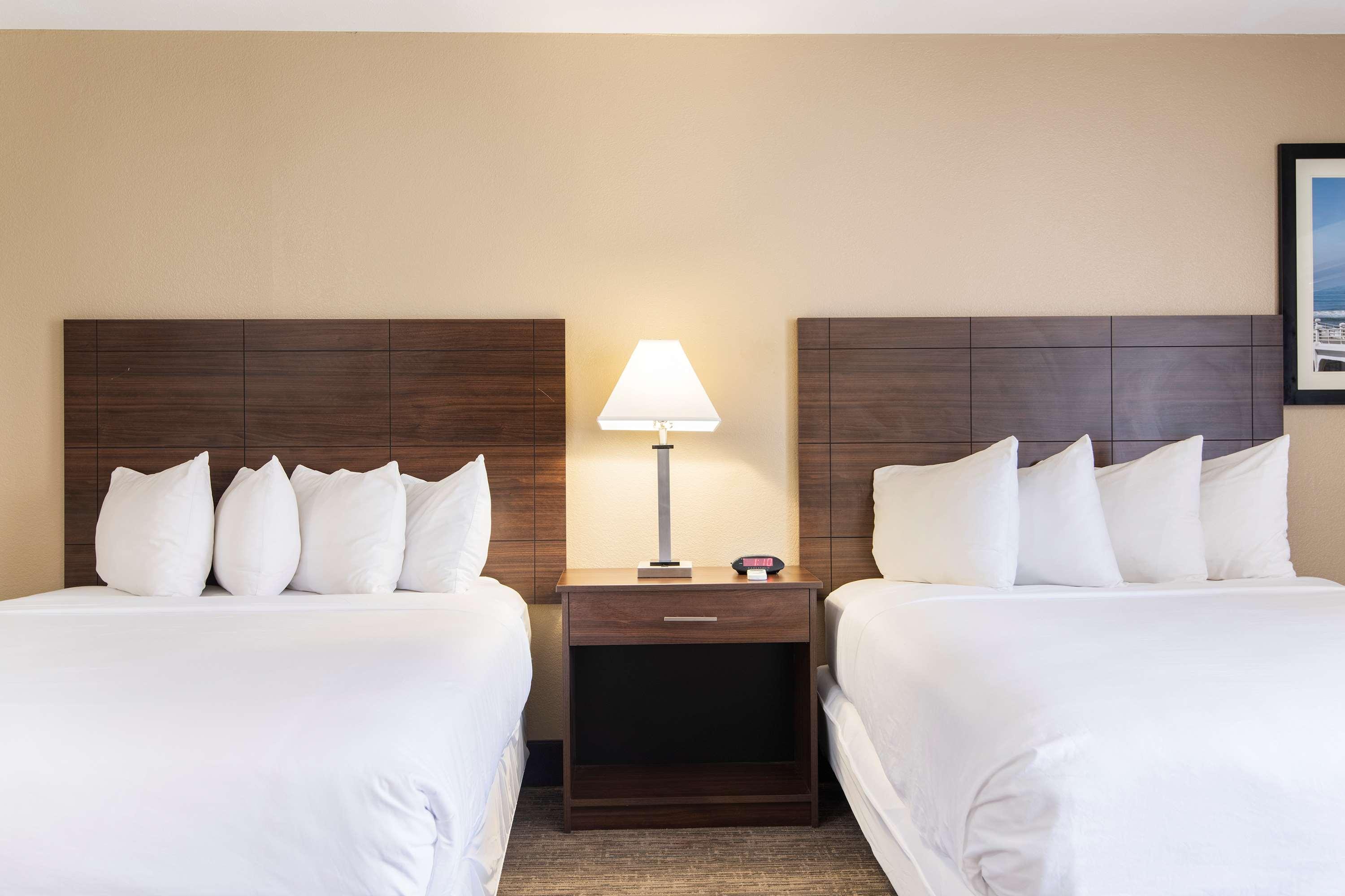 Room Two Double Beds Non Smoking