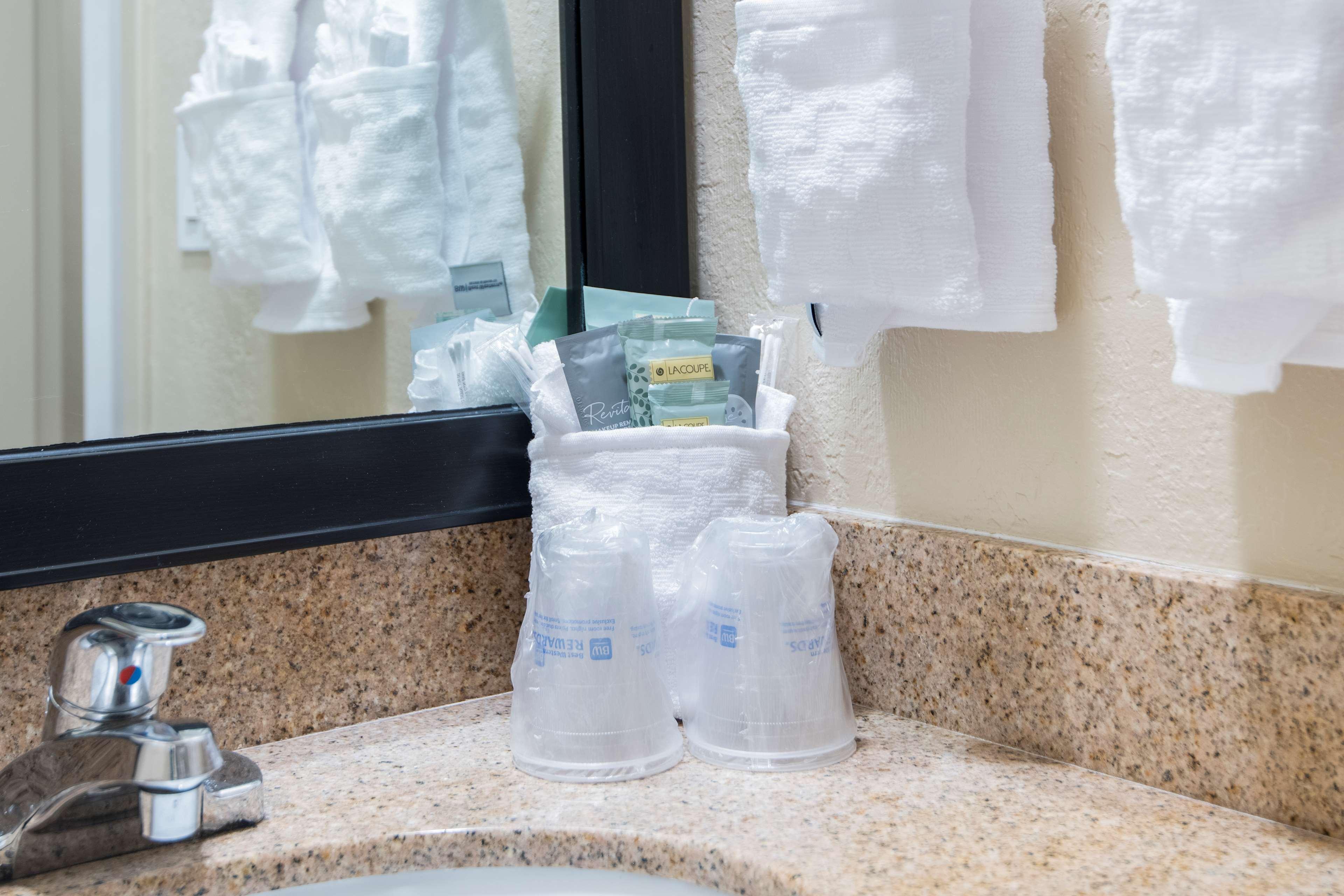 Room King Bed Non Smoking