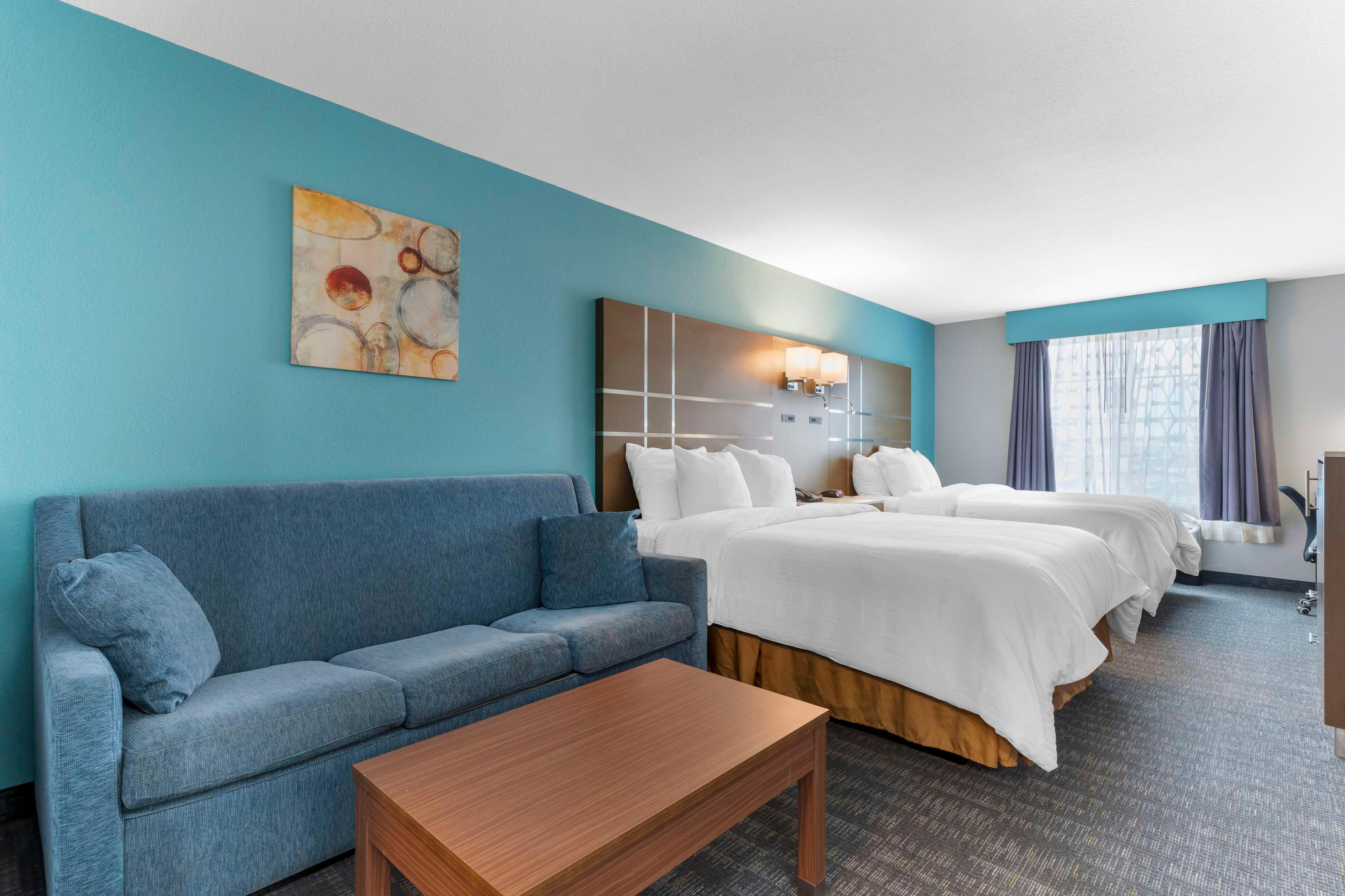 Suite Two Queen Beds