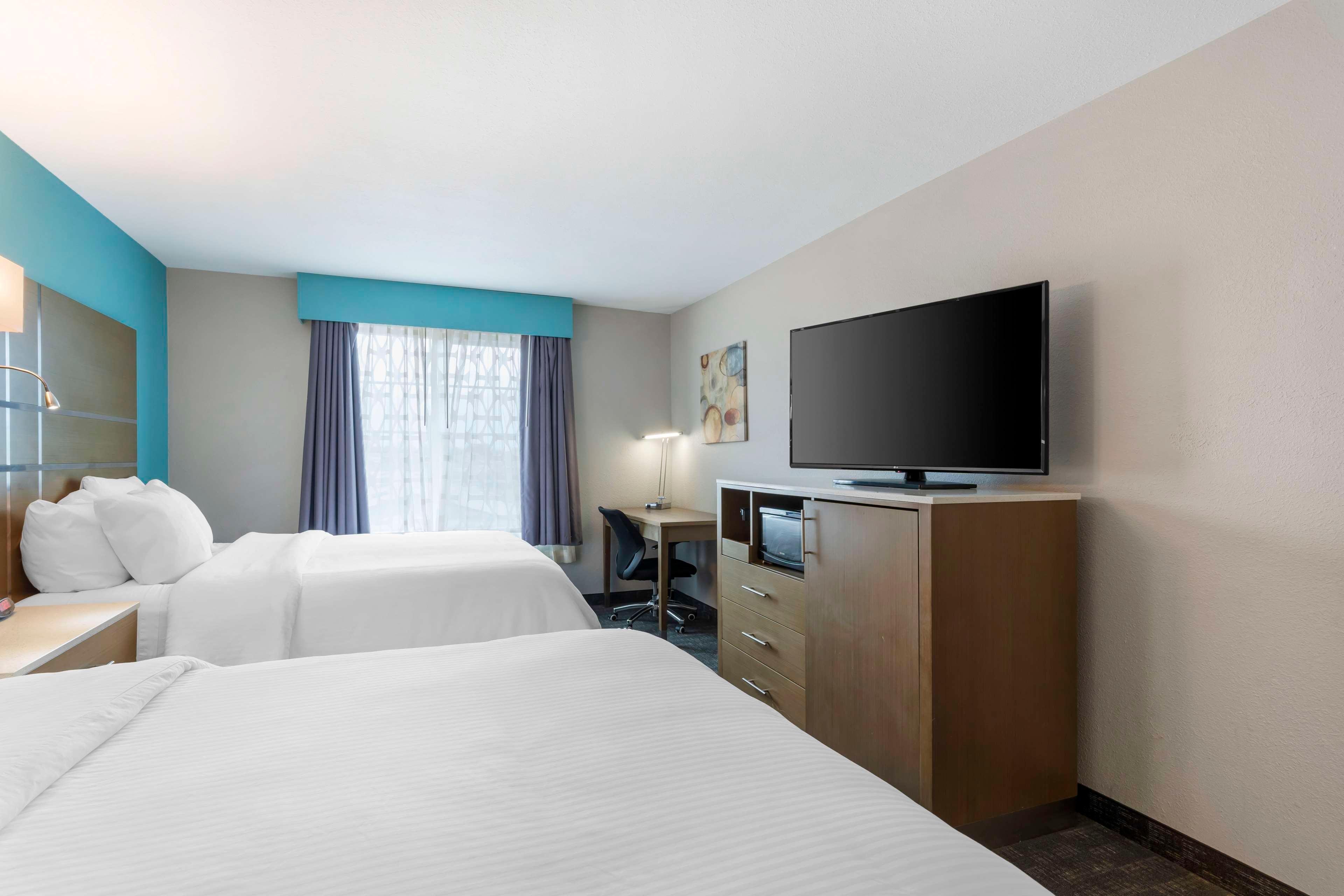 Suite Two Queen Beds