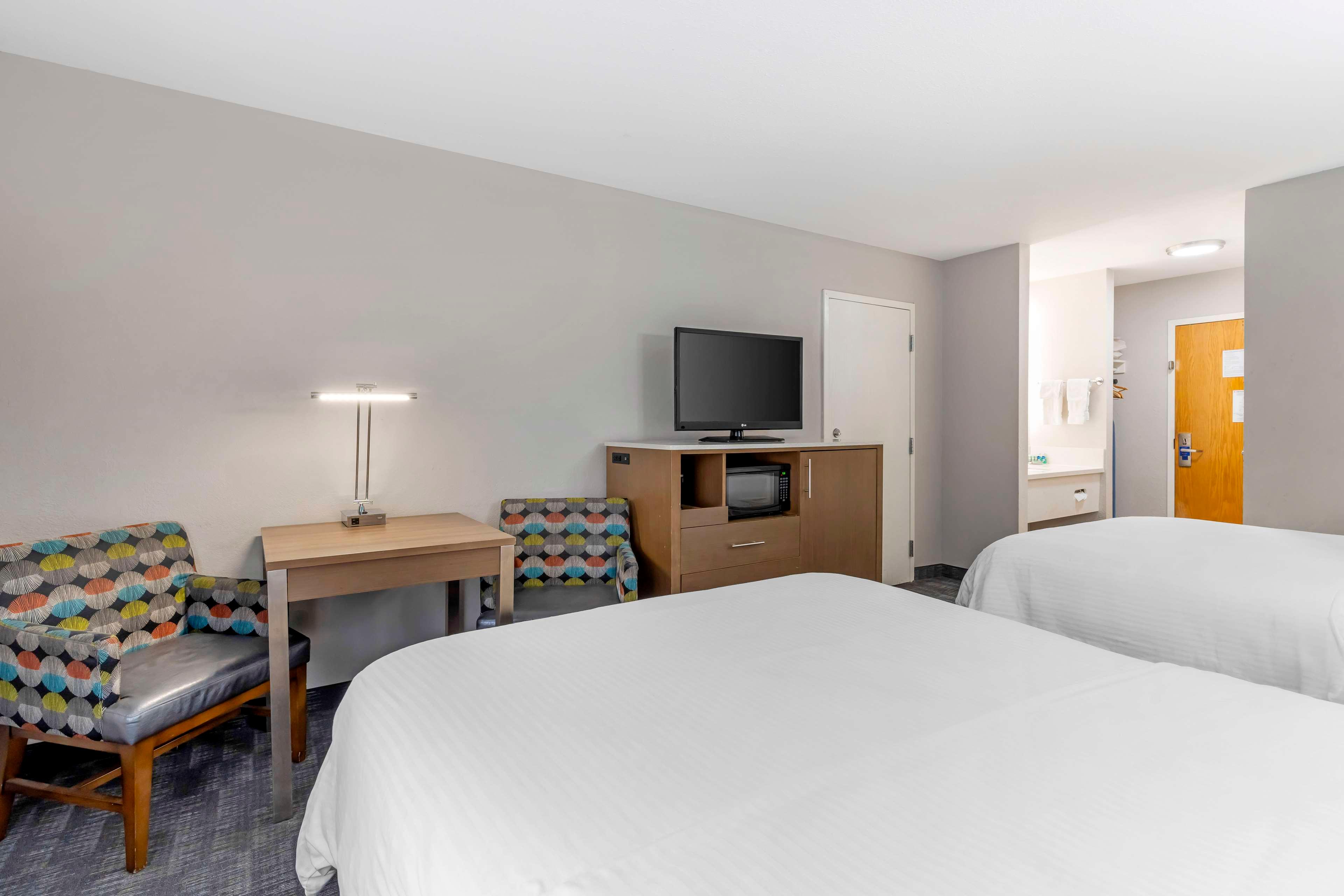 Suite Accessible-two Queen Beds