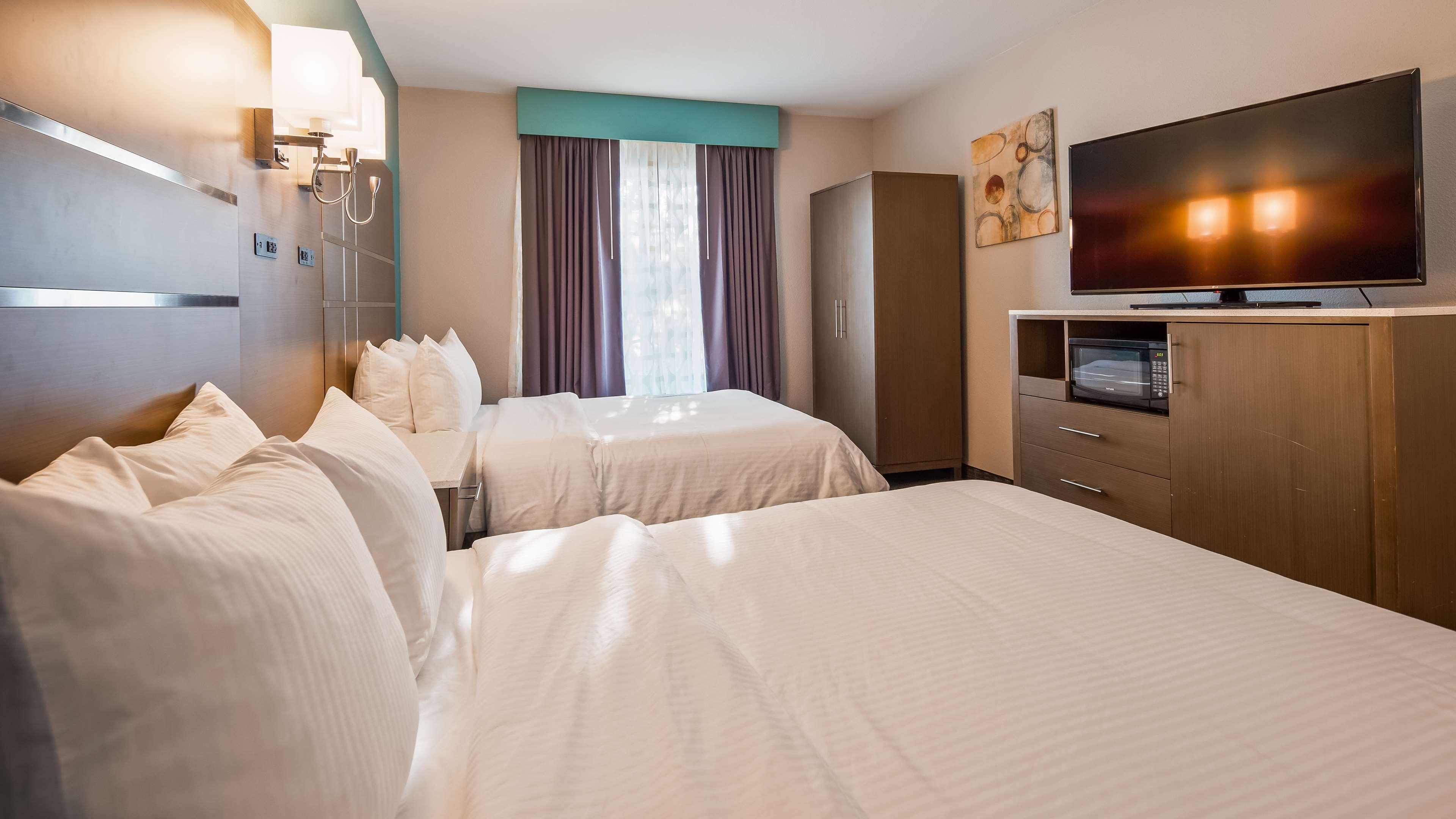Suite Accessible-two Queen Beds