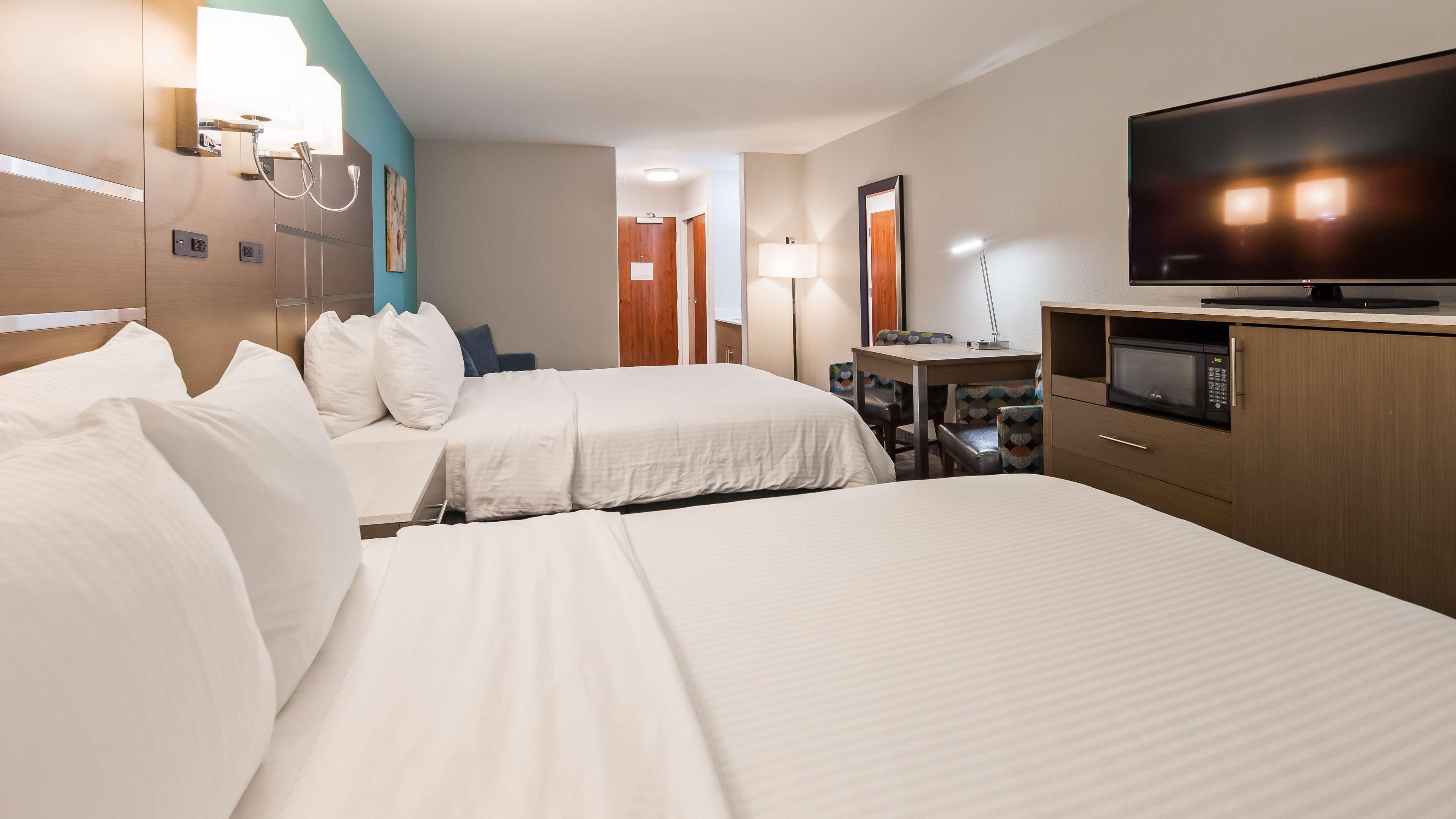 Suite Two Queen Beds