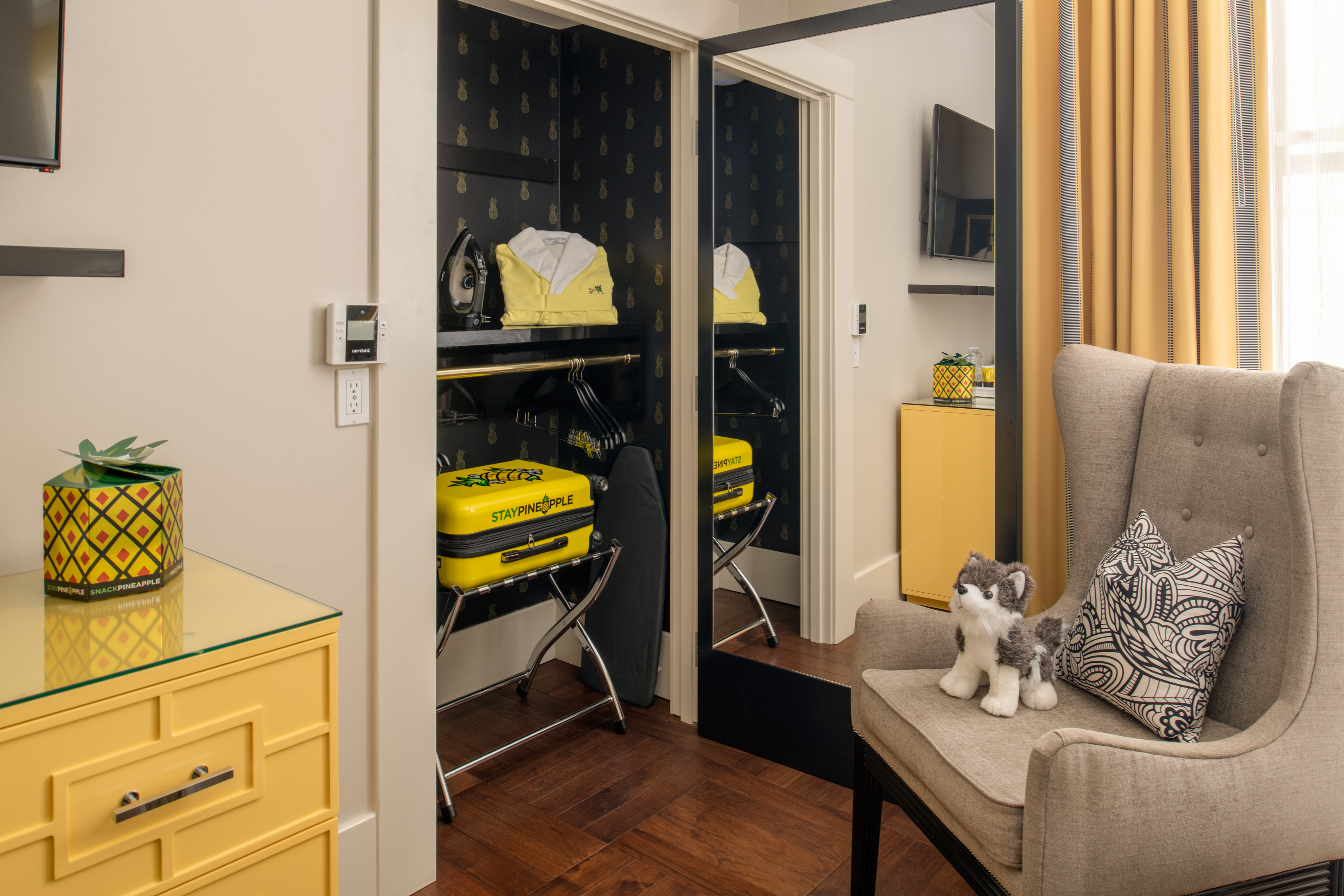 Double Queen Size Bed