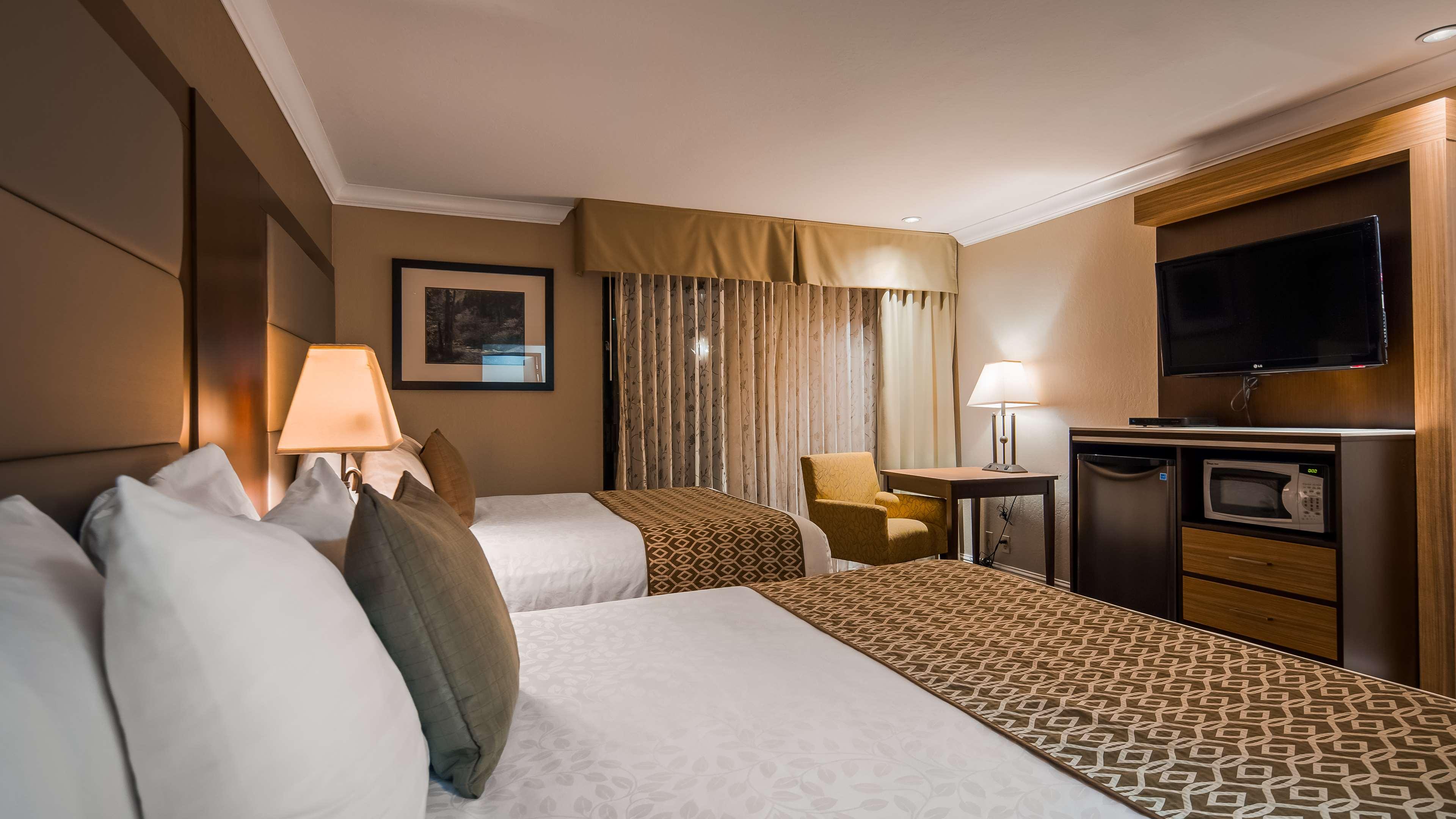 Room Two Double Beds Non Smoking