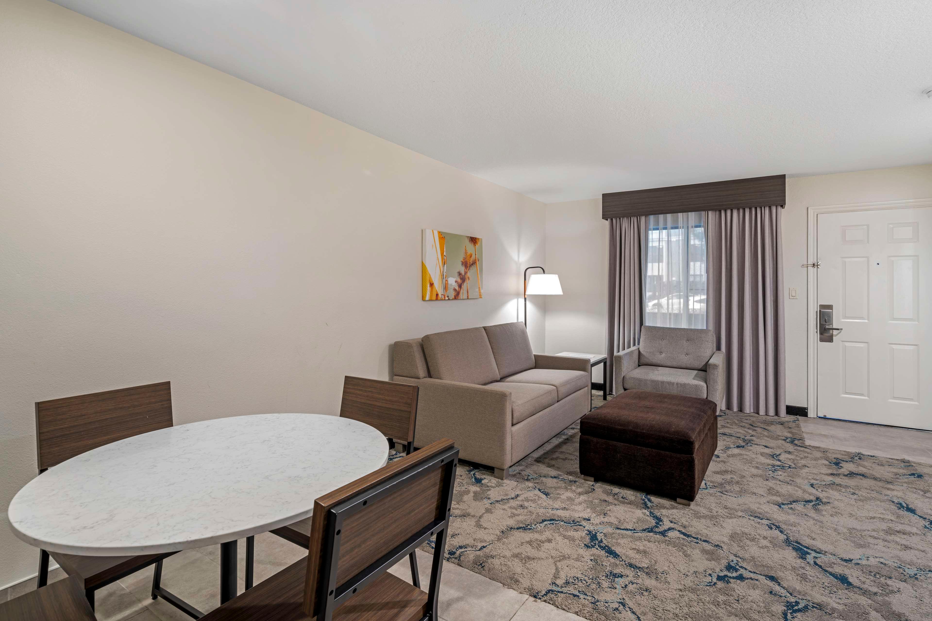 Suite Two Queen Beds