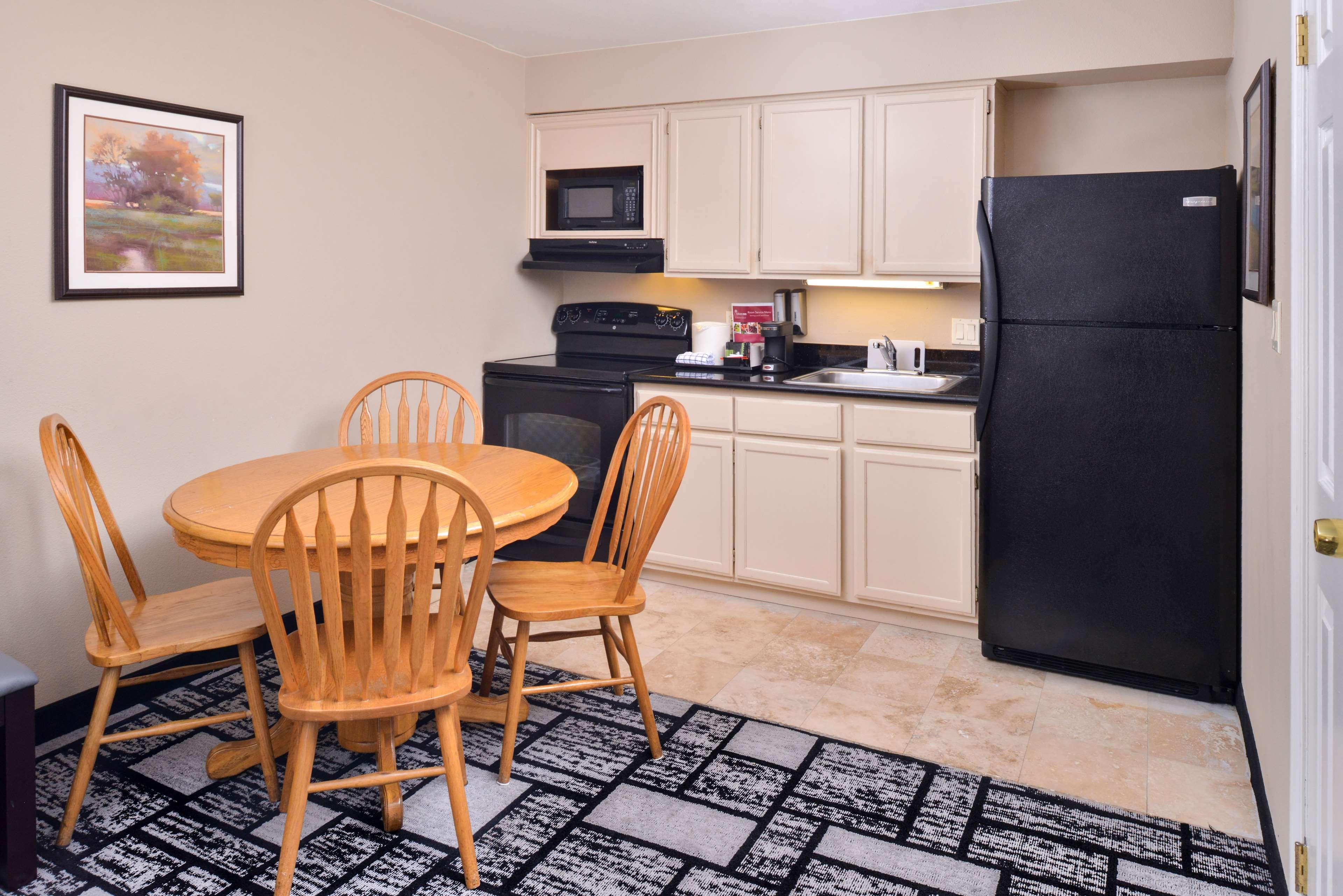 Suite Two Queen Beds