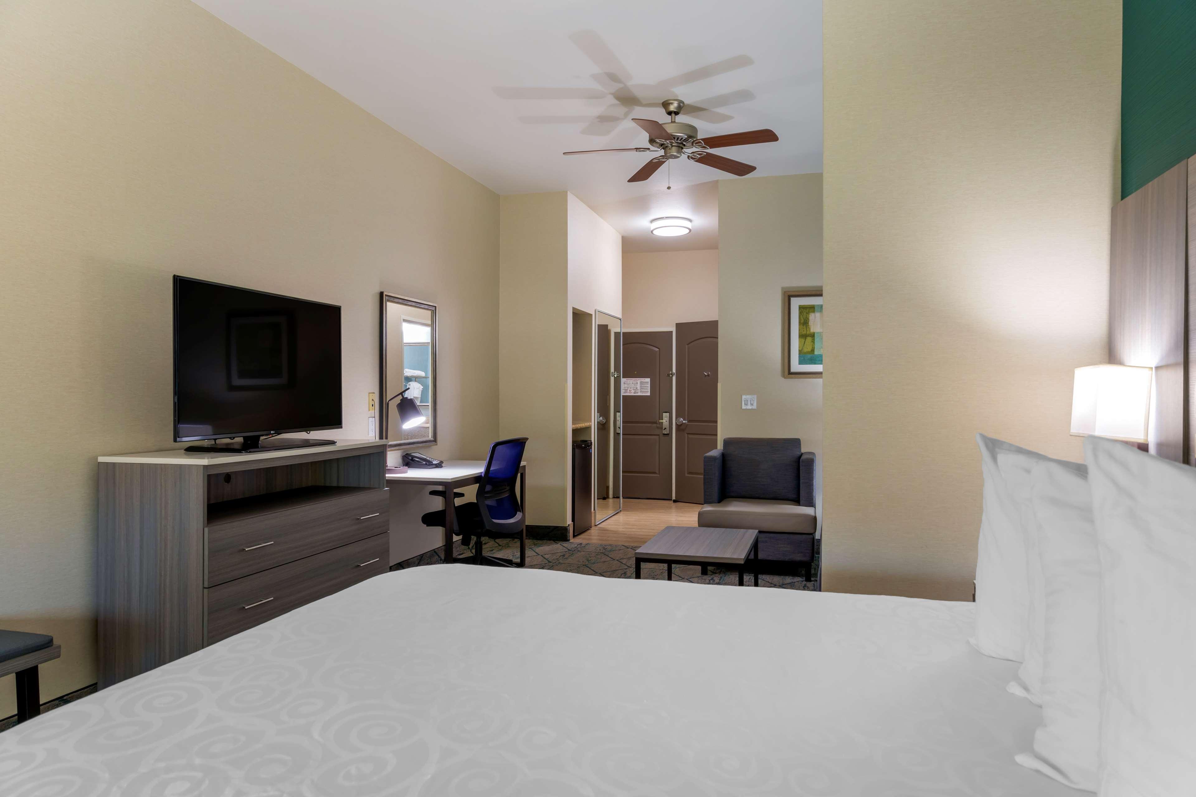 Double Accessible King Size Bed