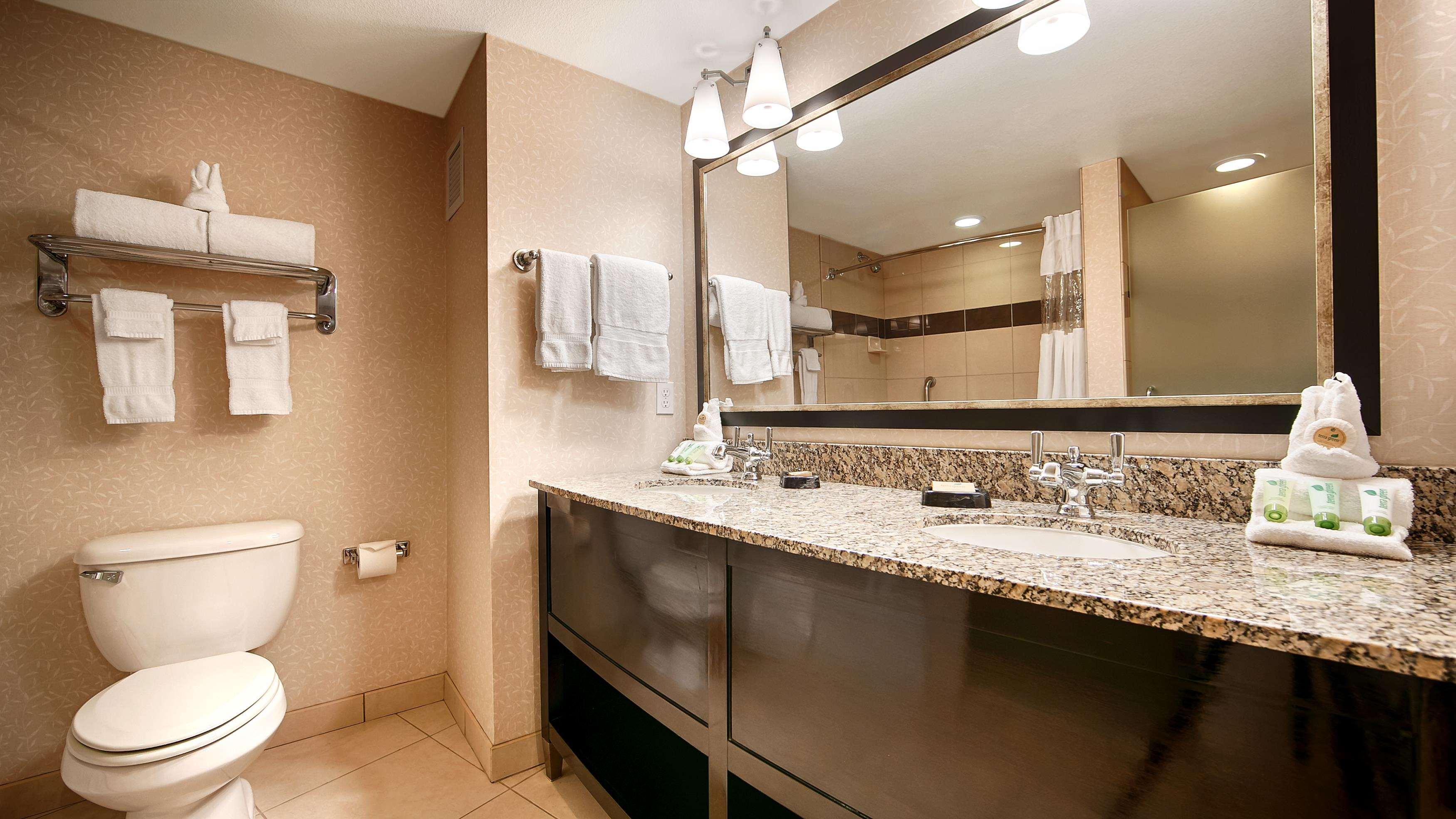 Suite Two Queen Beds Non Smoking