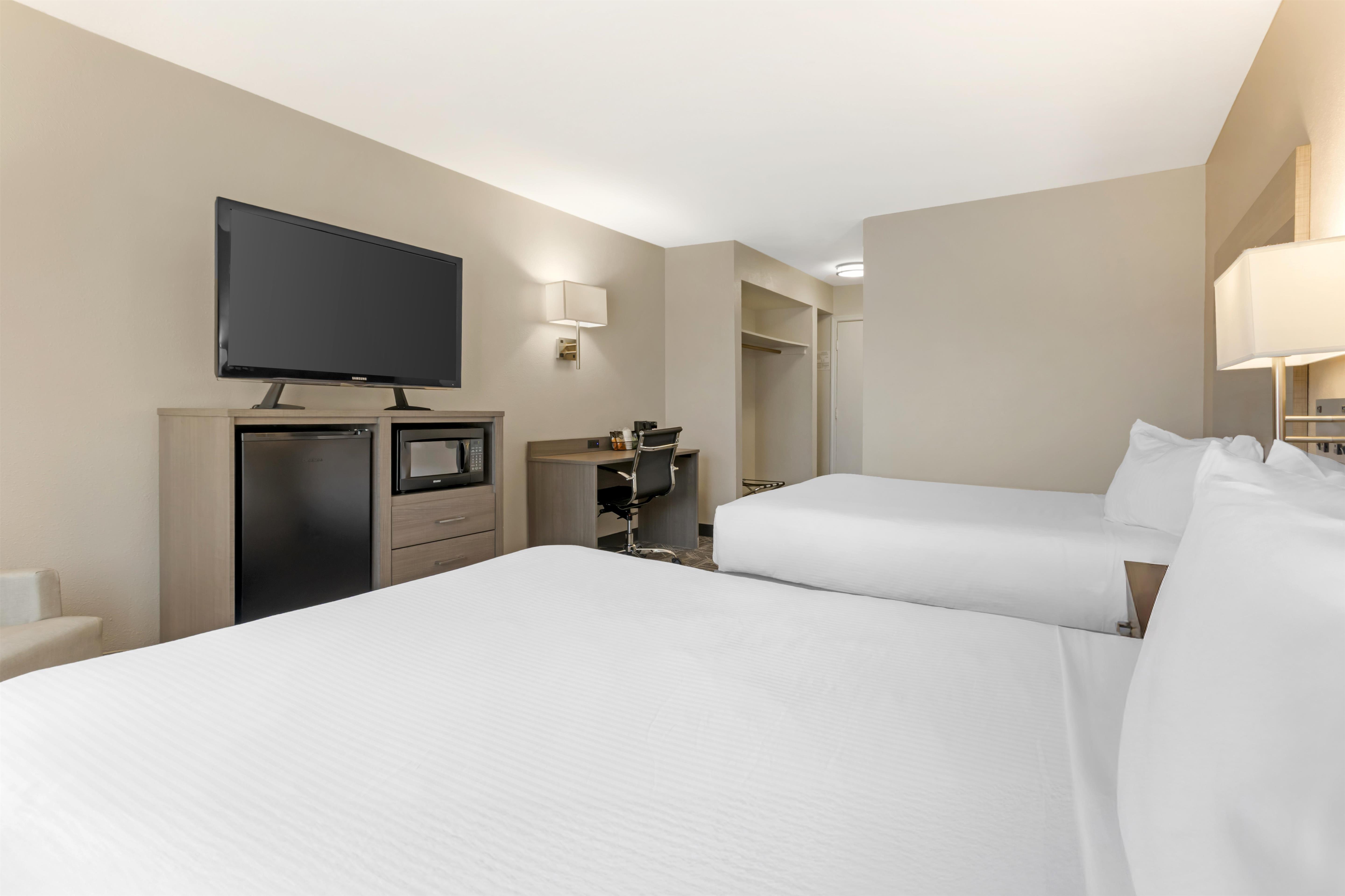 Double Two Queen Beds