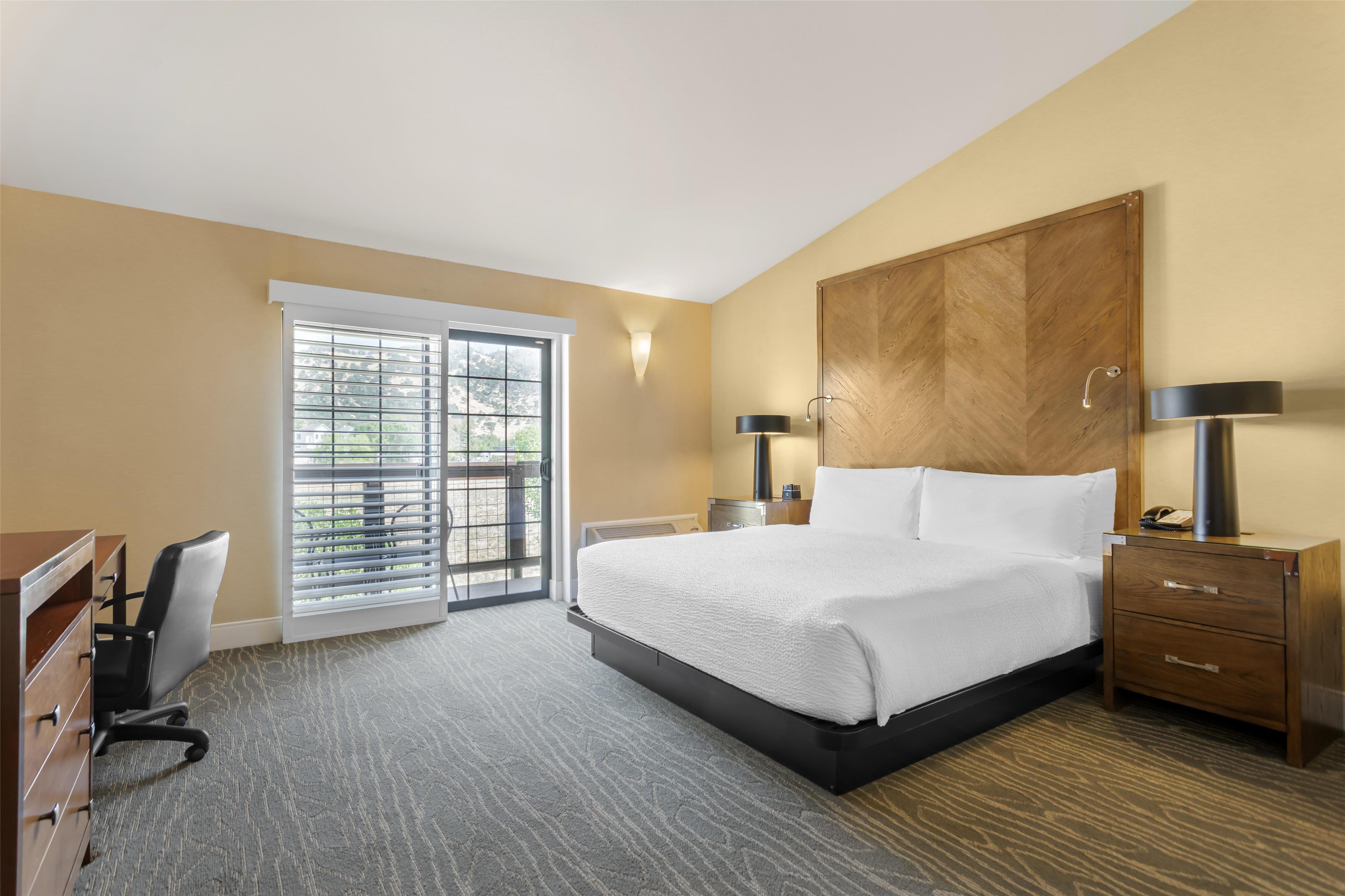 Room King Bed Non Smoking