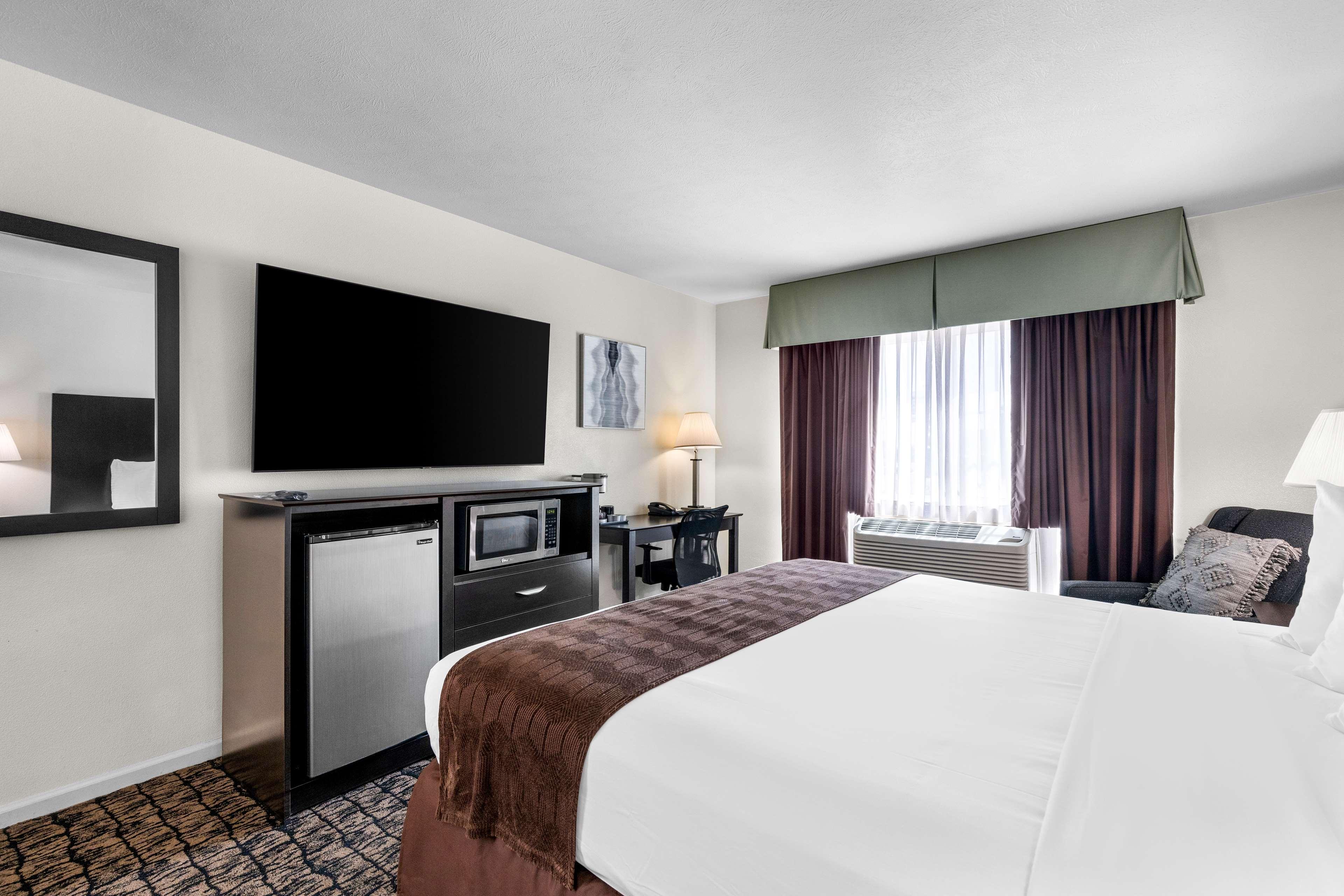 Room King Bed Non Smoking