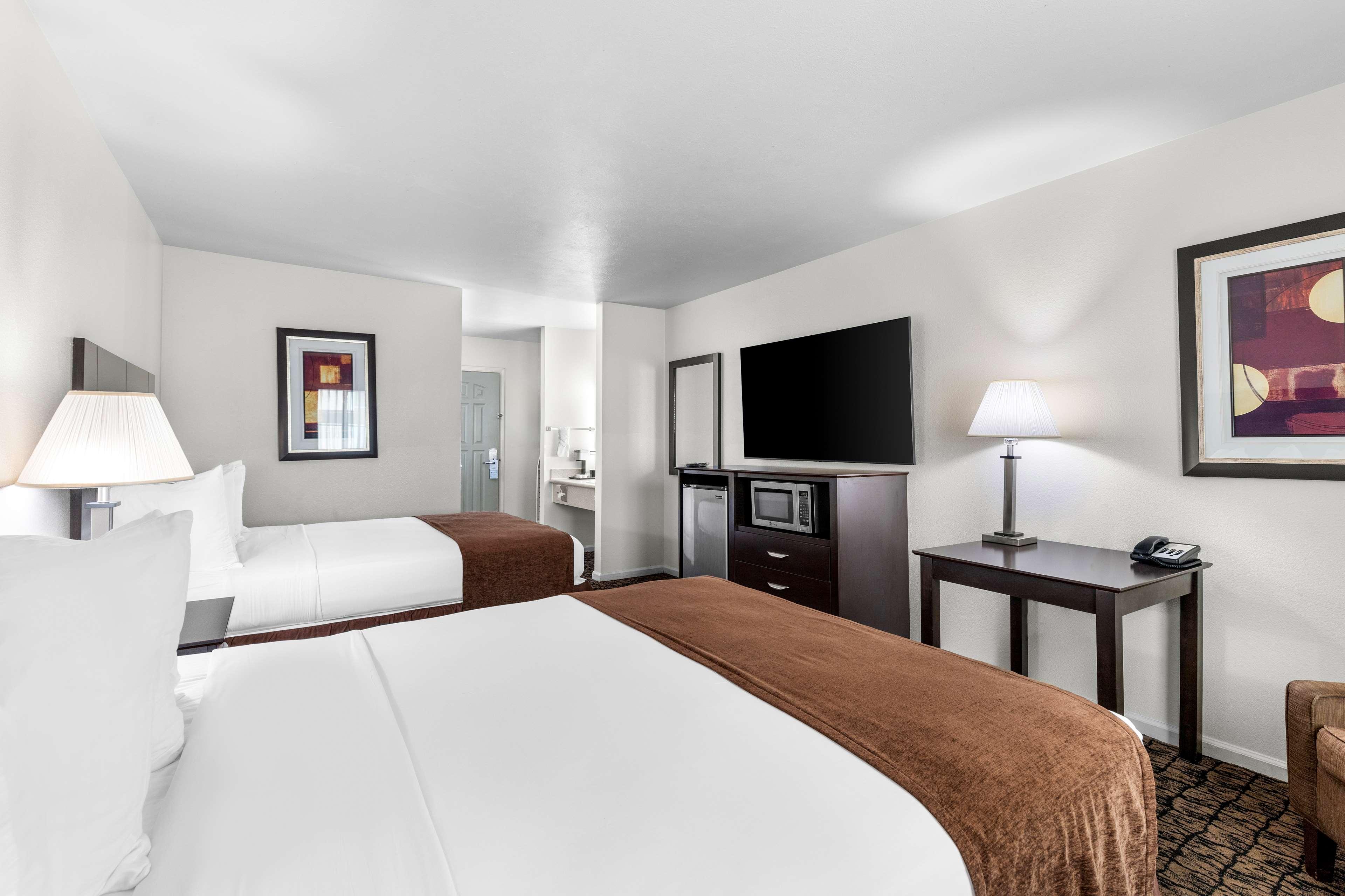 Room Two Queen Beds Non Smoking