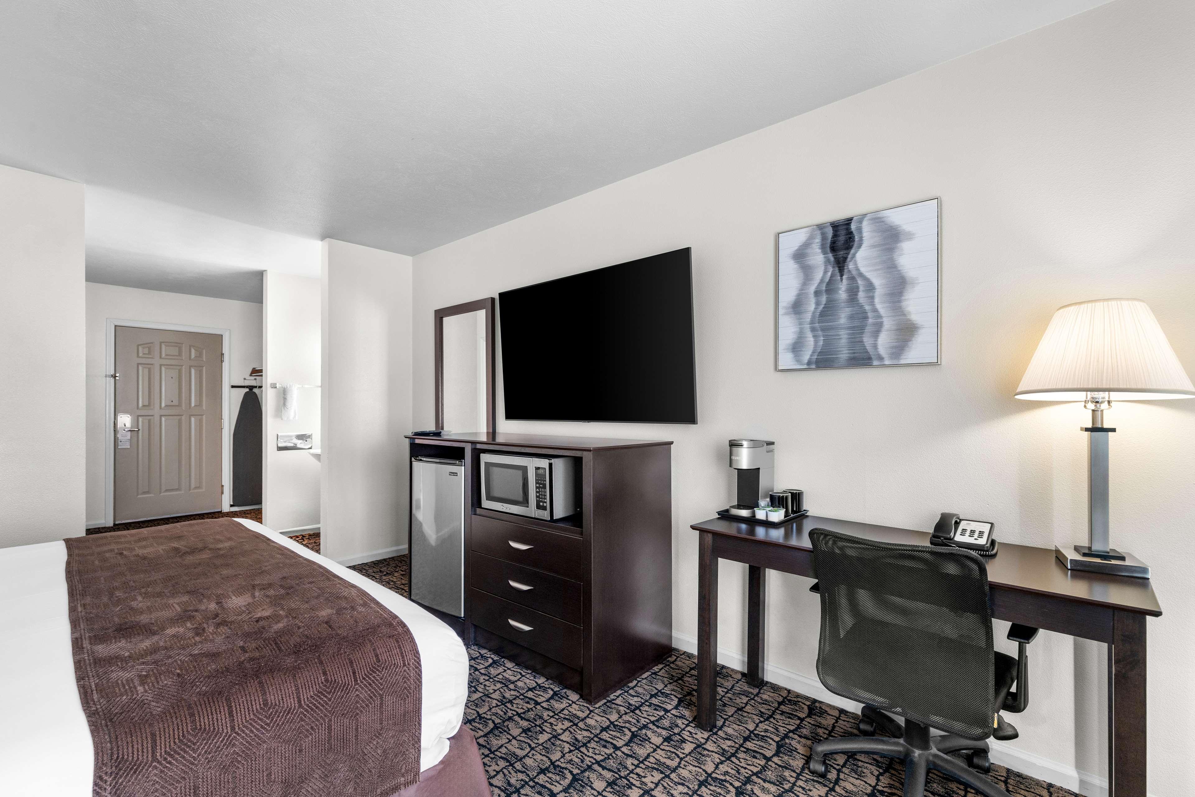 Room King Bed Non Smoking