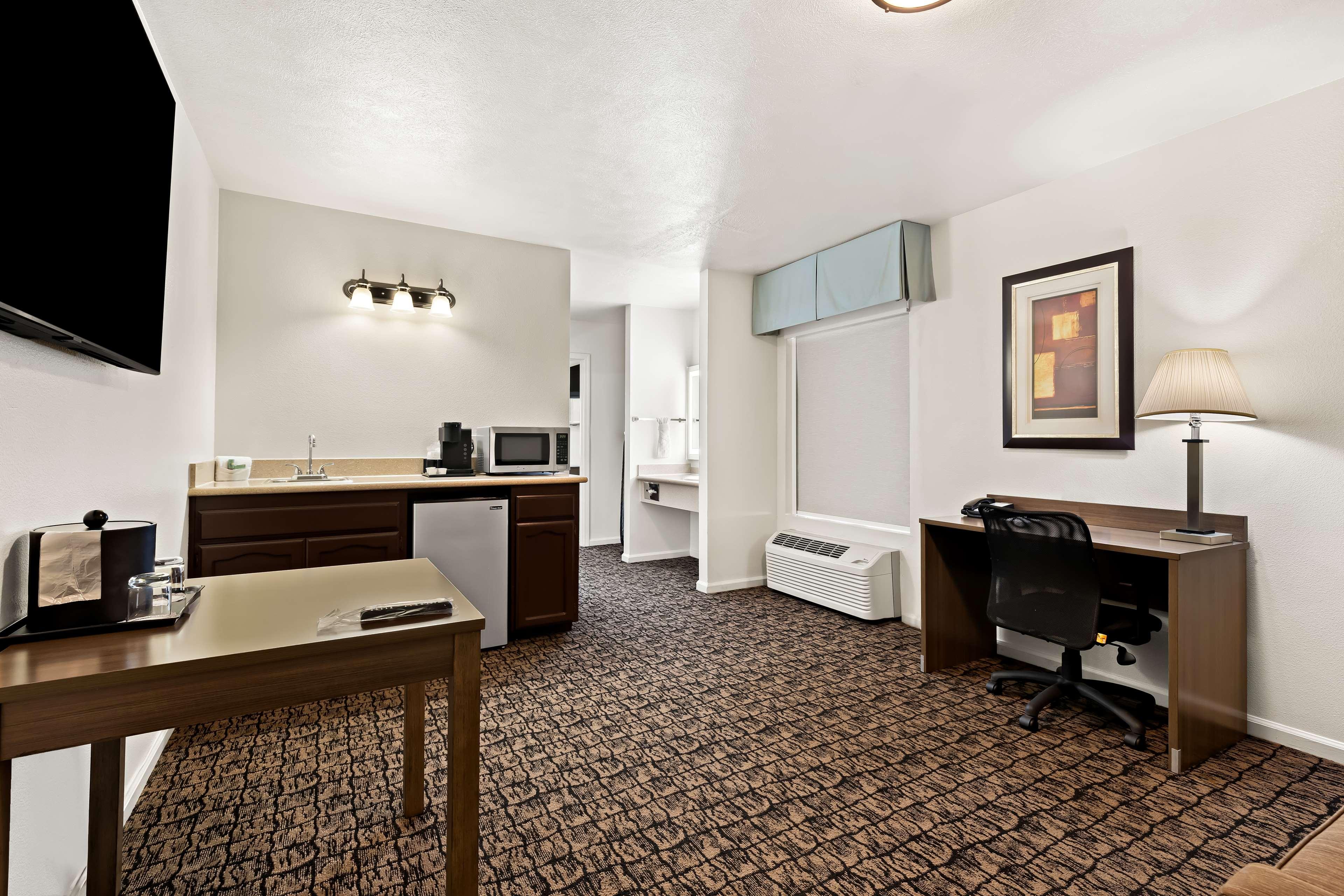 Suite King Bed Non Smoking