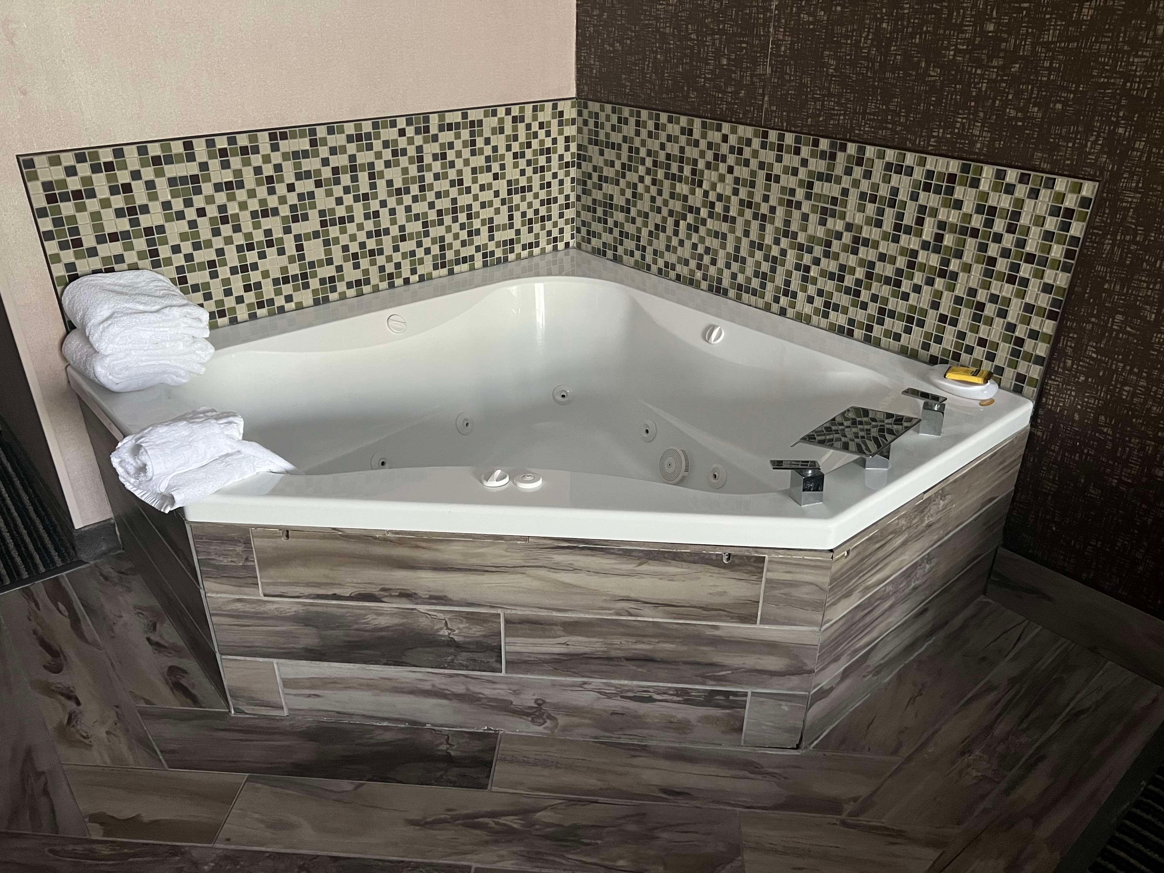 Suite King Bed with Jacuzzi