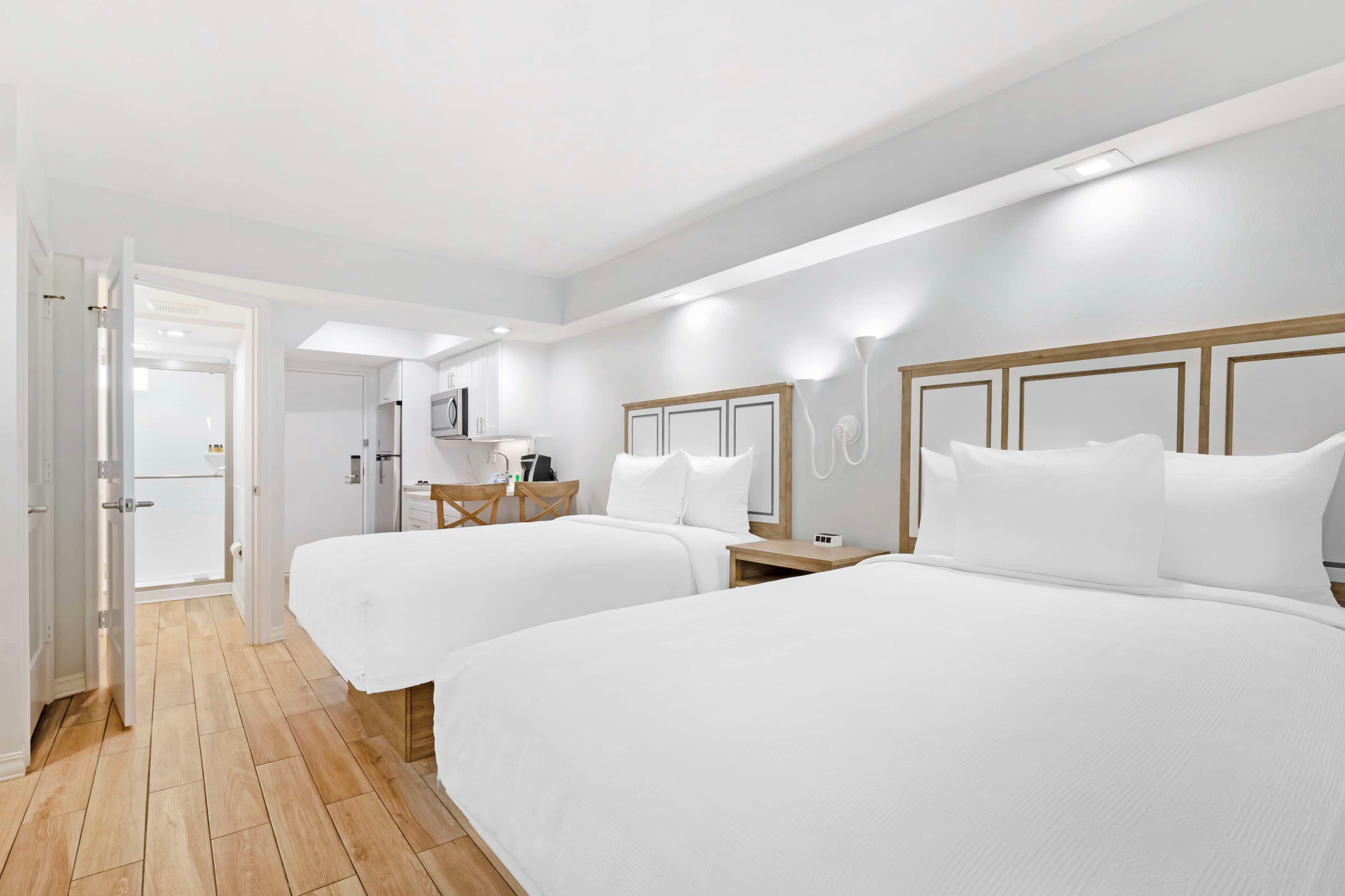 Quadruple Two Double Beds