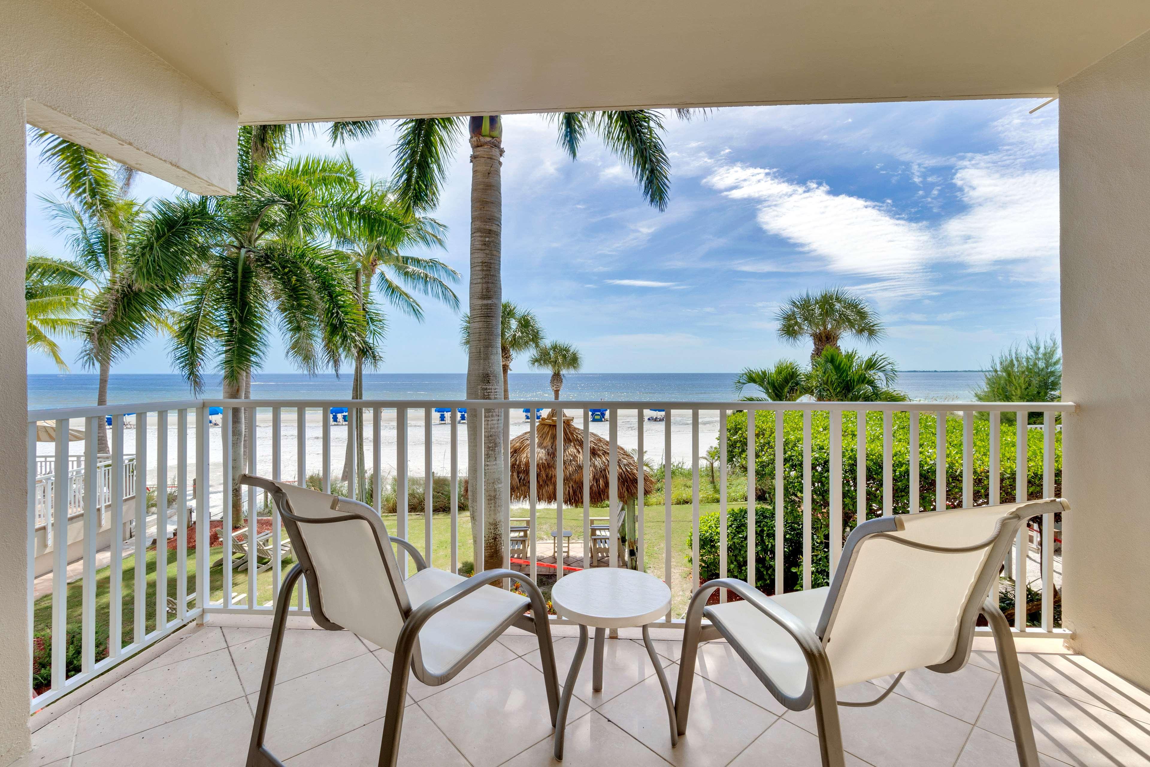 Quadruple Two King Beds