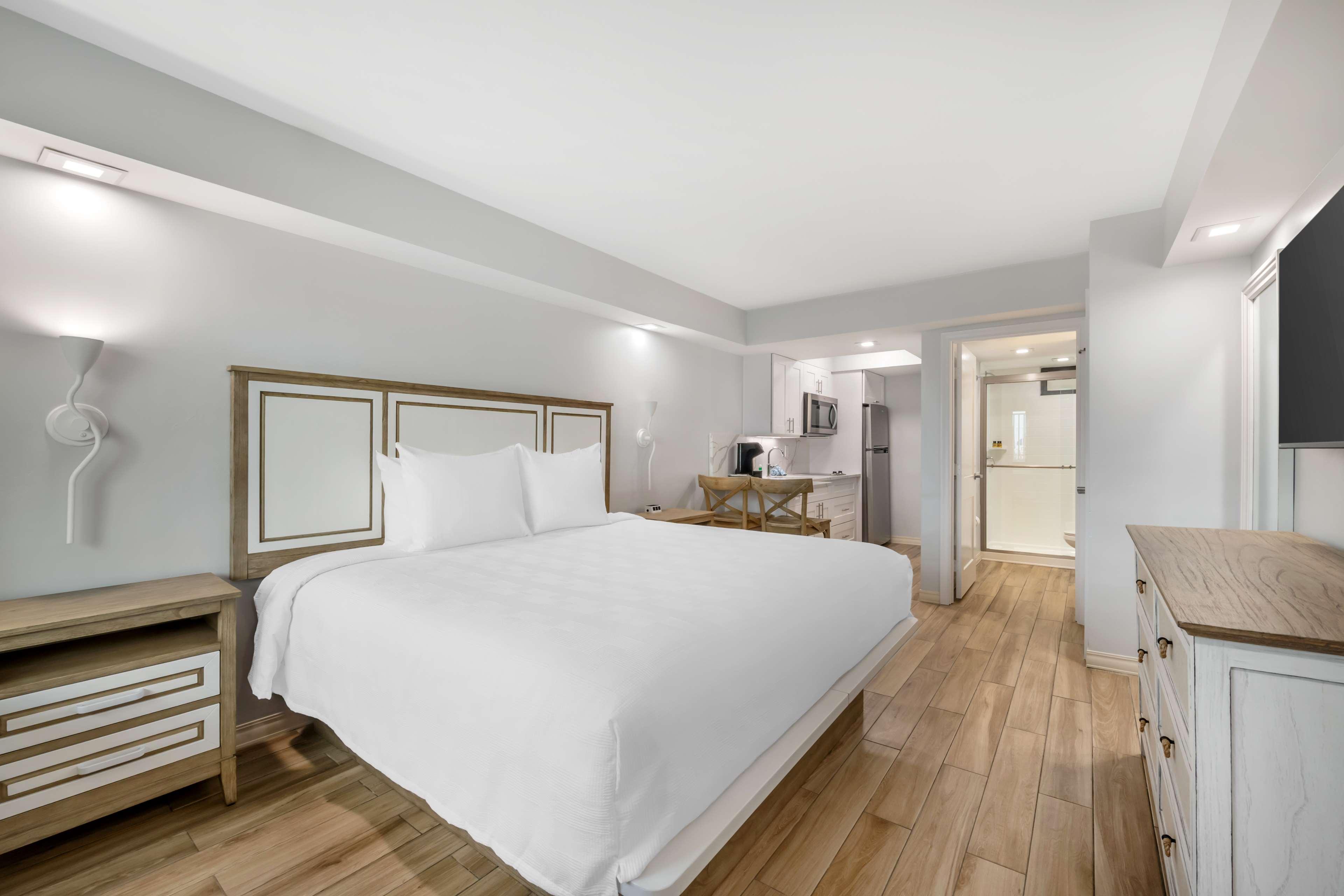 Double King Size Bed