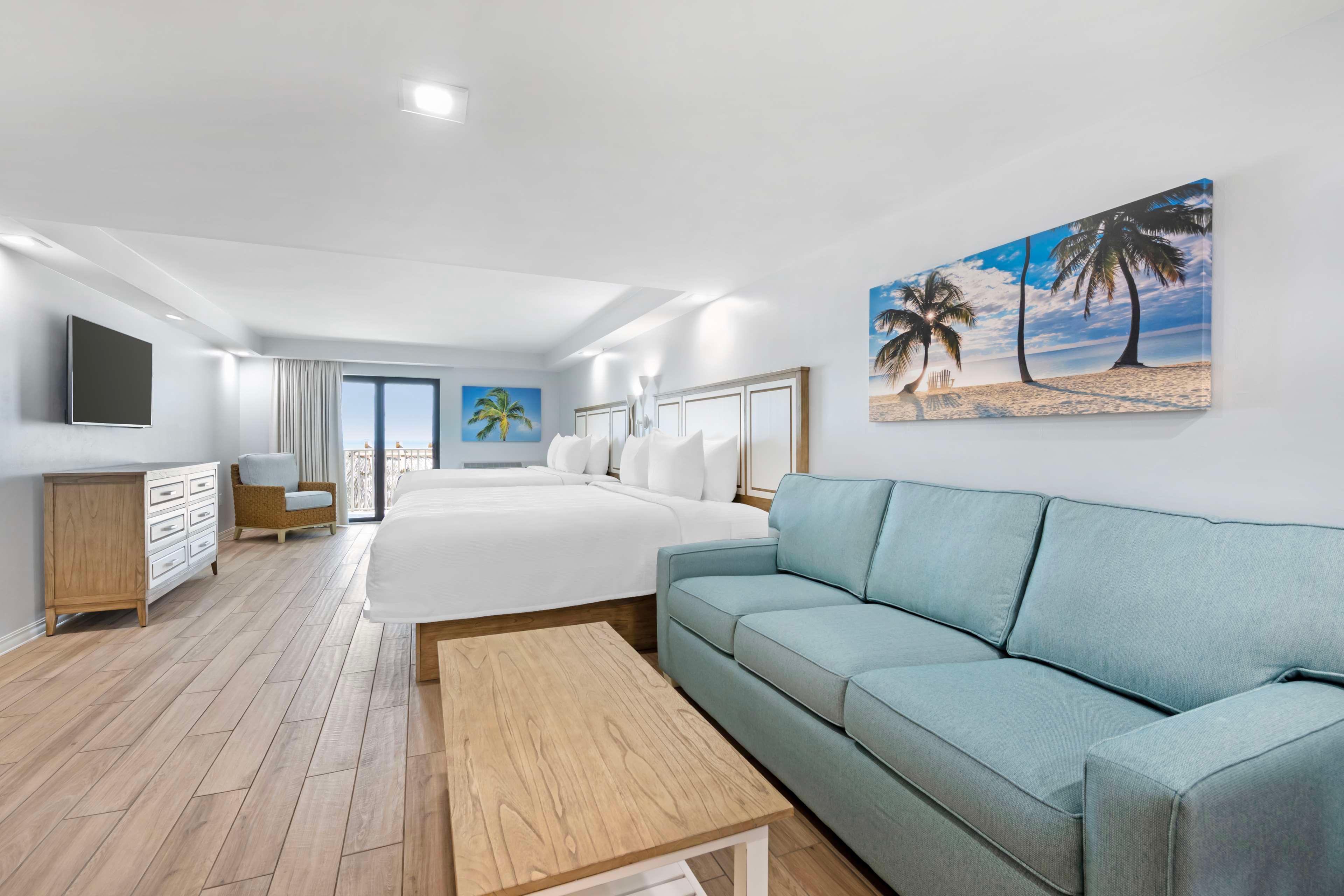 Quadruple Two King Beds