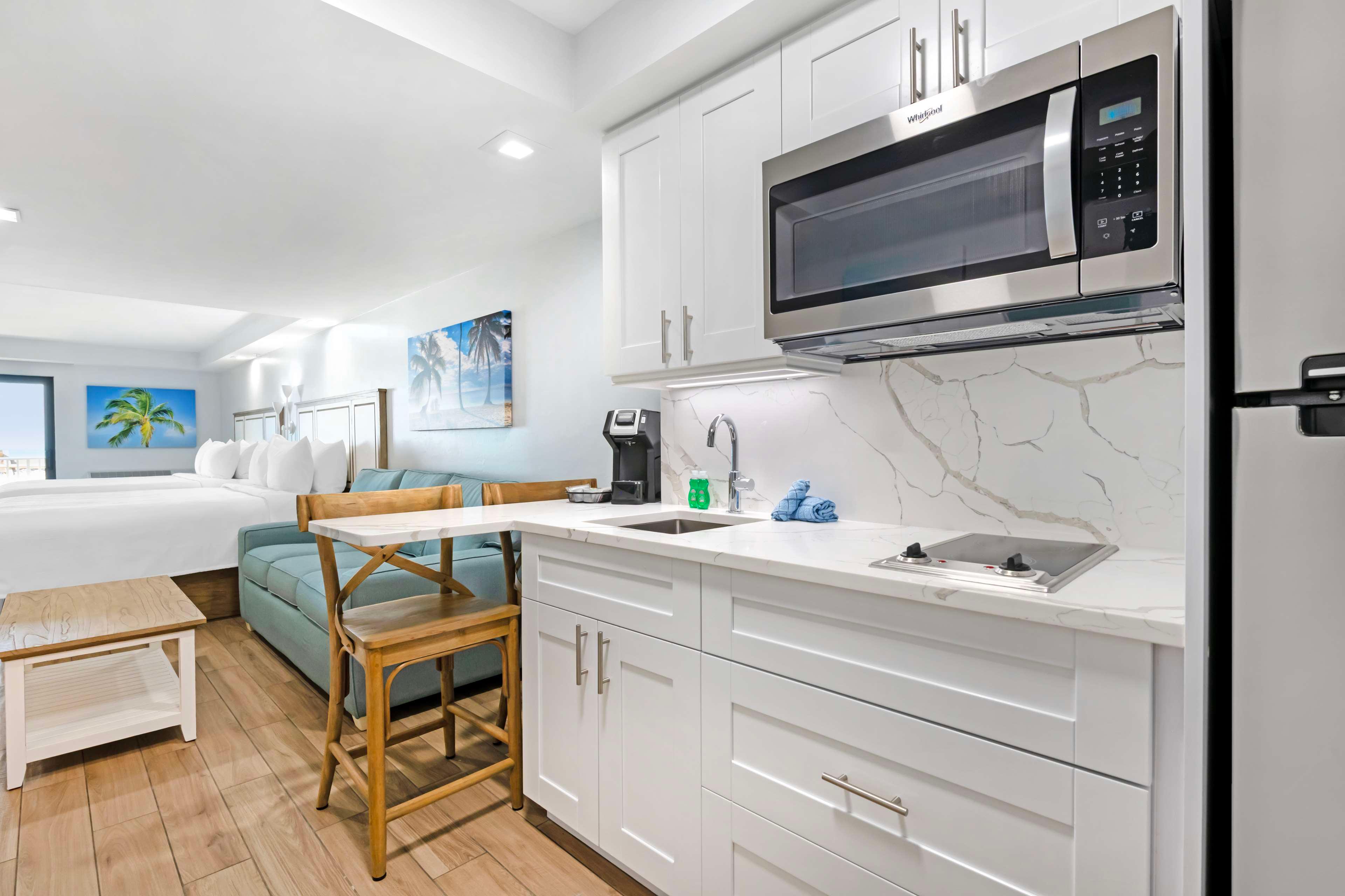 Quadruple Two King Beds