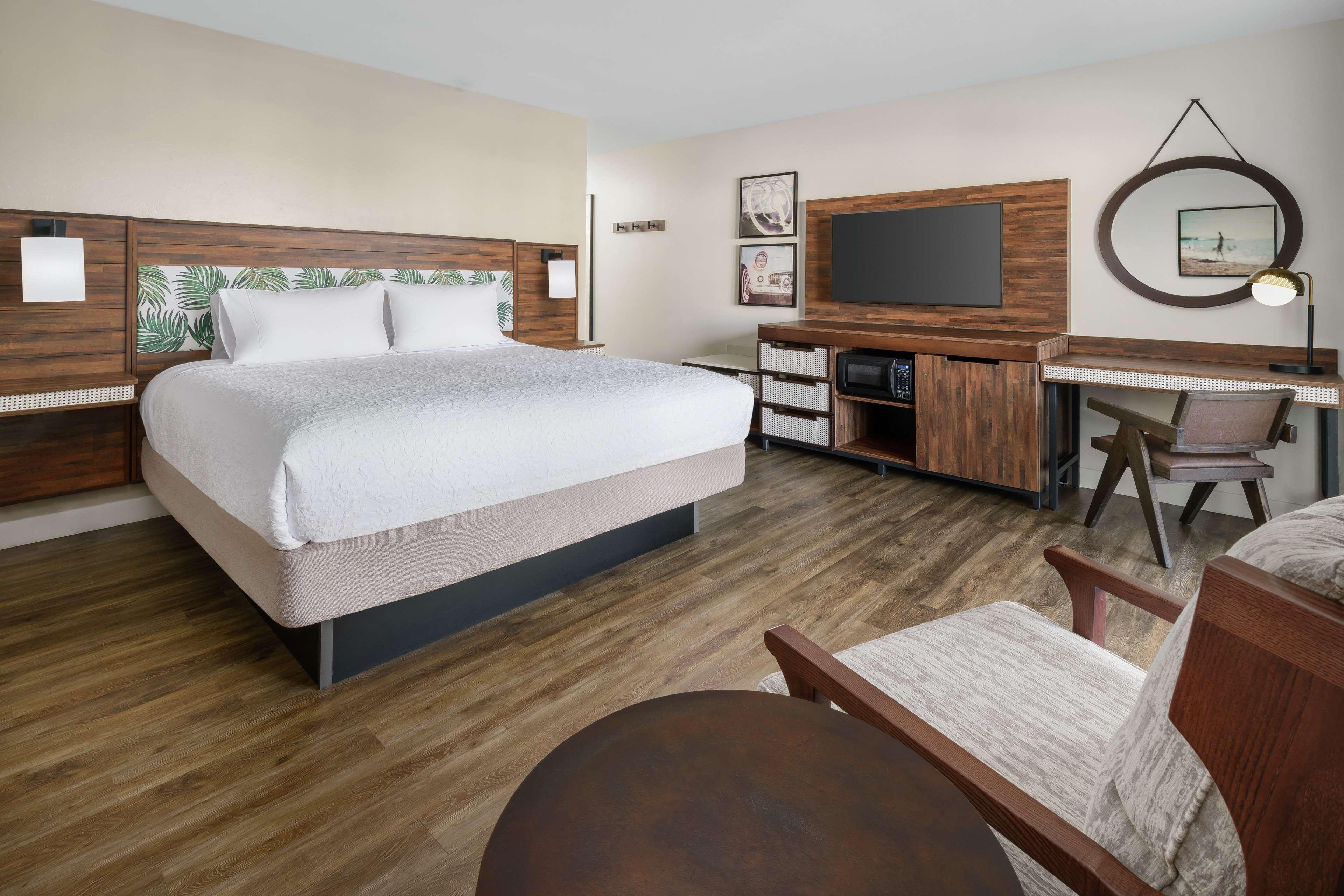 Room King Bed Non Smoking