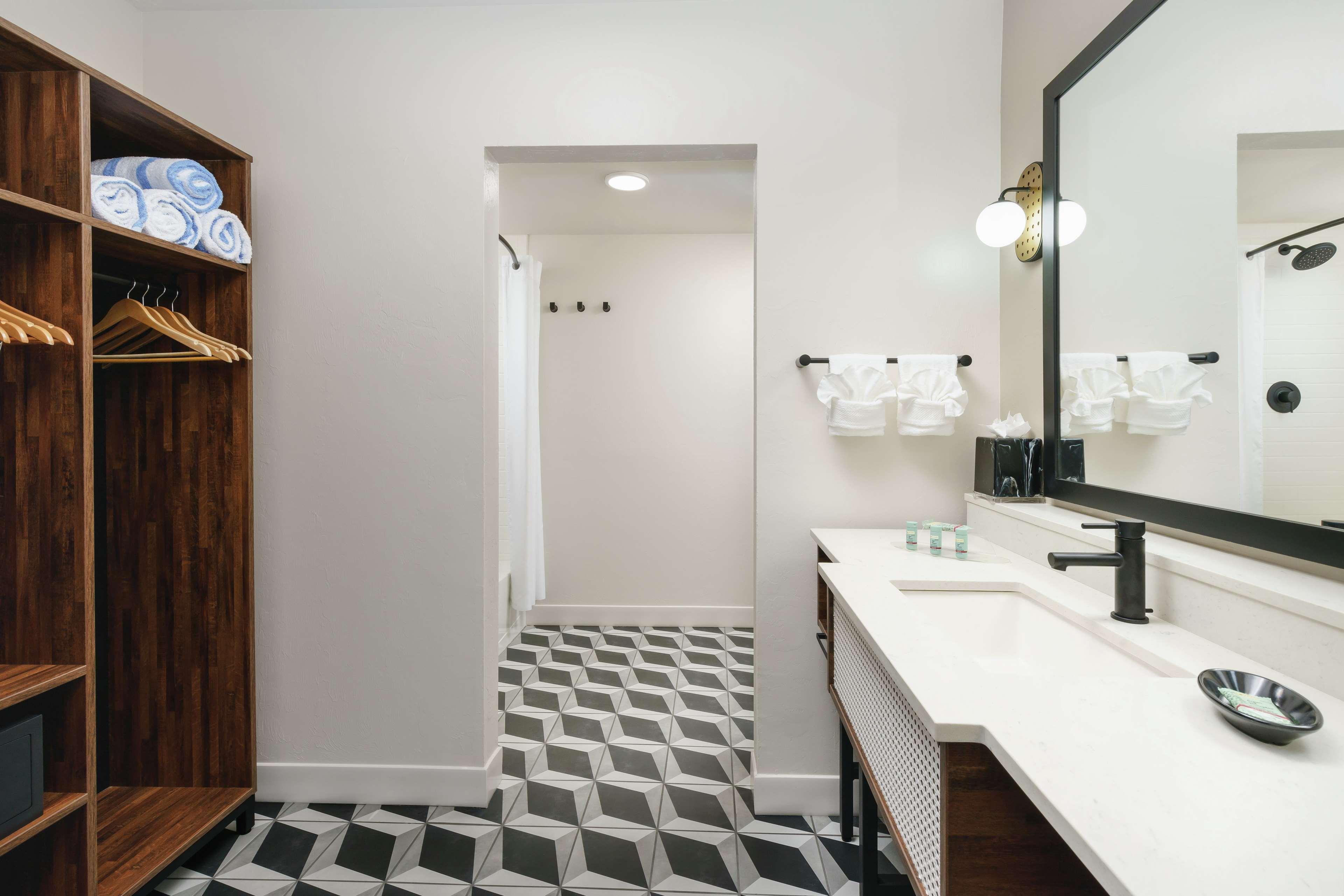 Room Ocean View Two Queen Beds