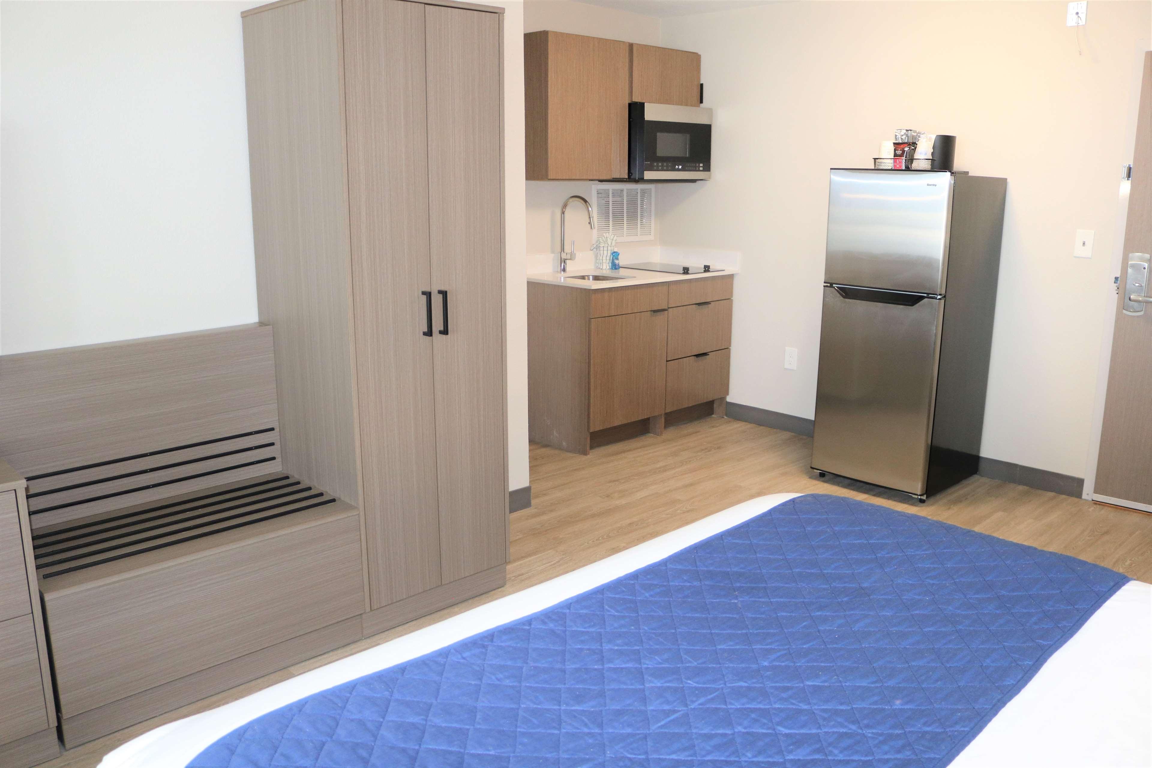 Room City View King Bed