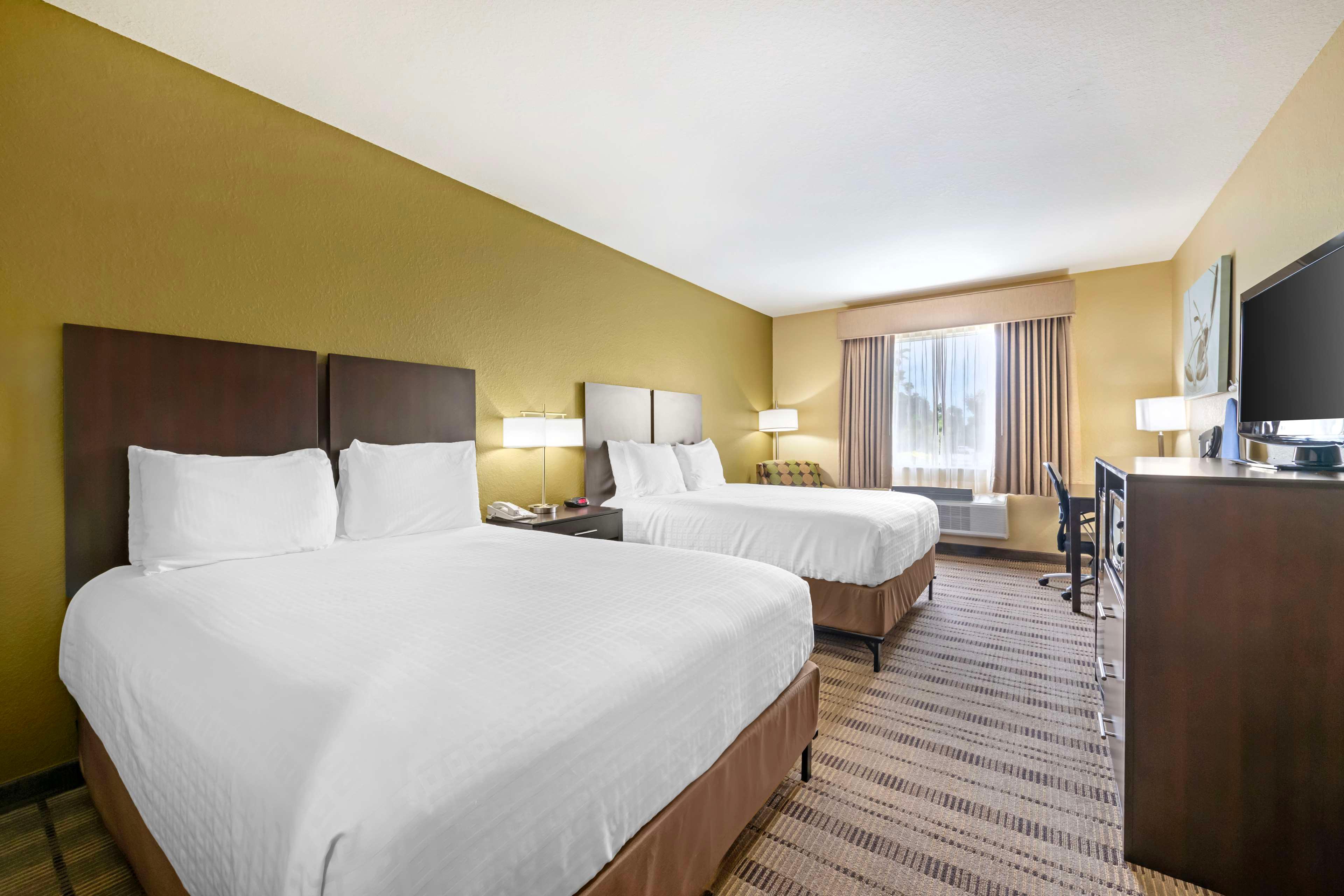 Quadruple Accessible-two Queen Beds