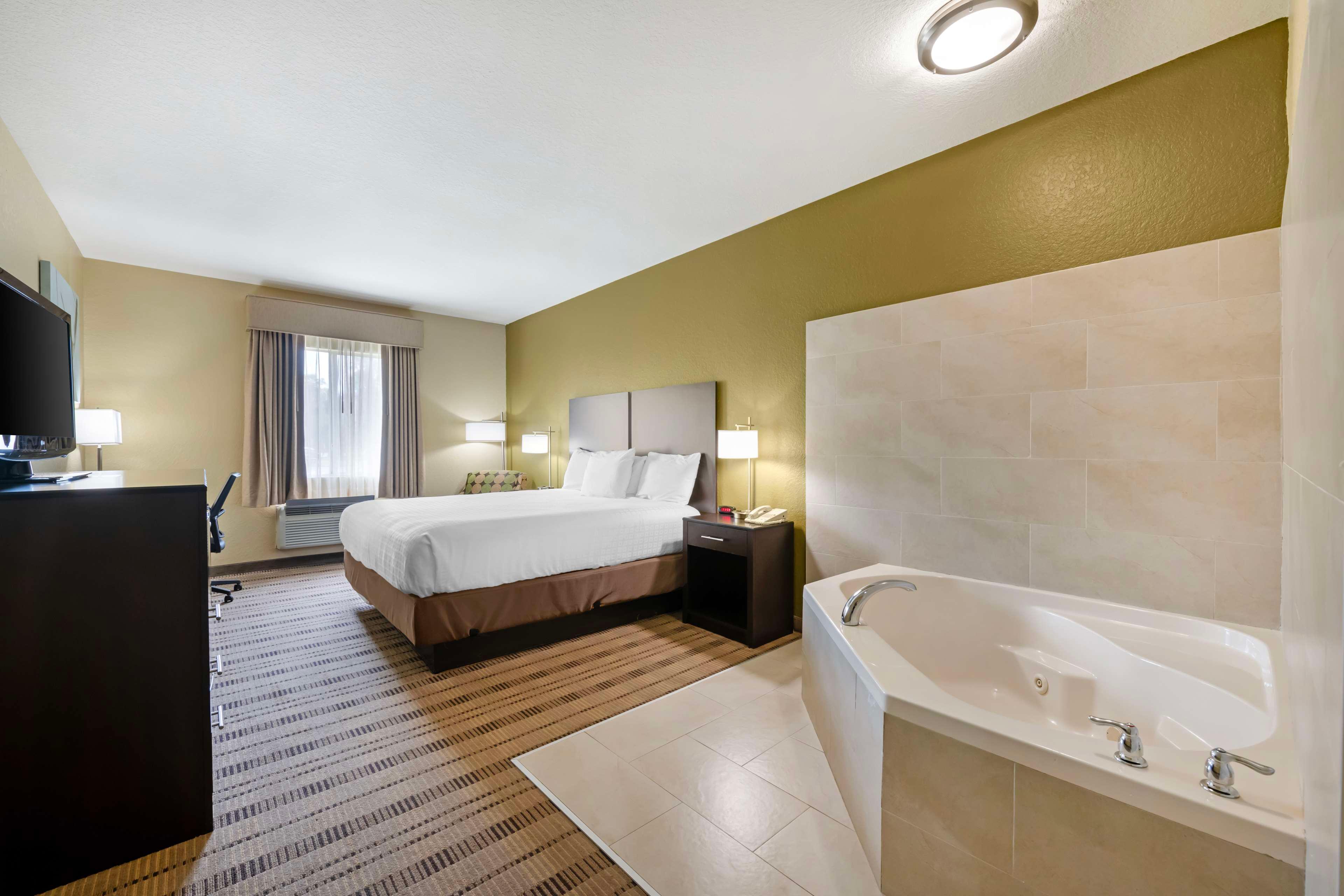 Double King Bed Non Smoking