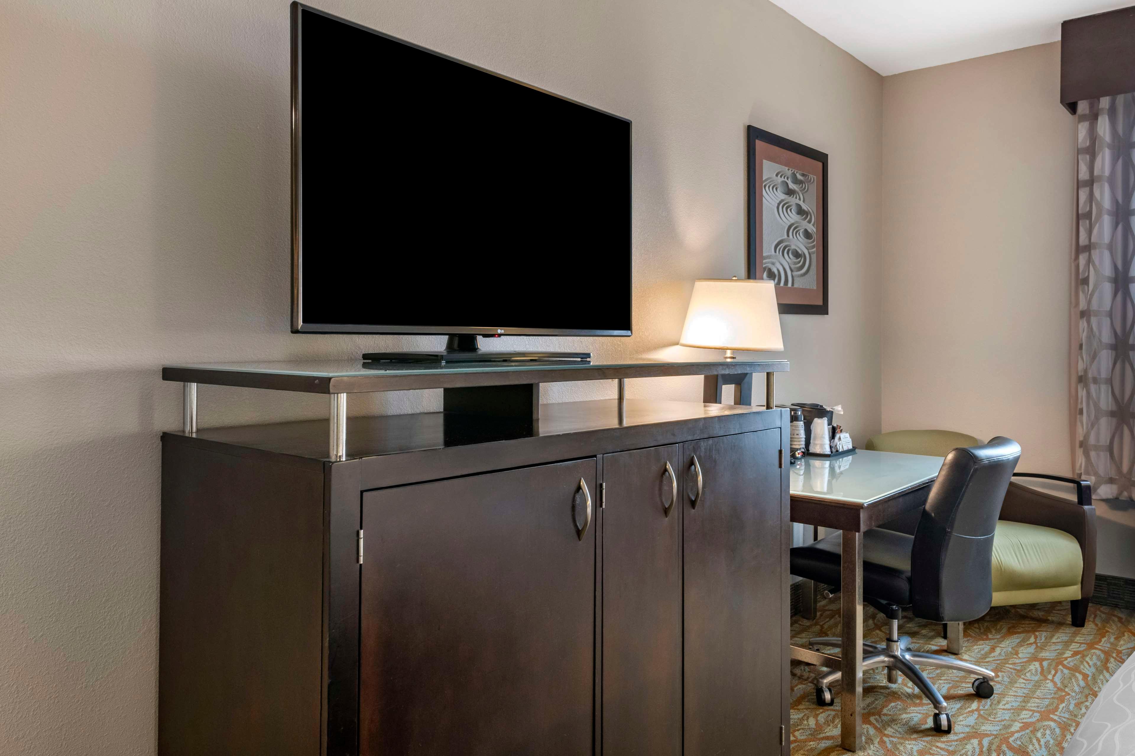 Room King Bed Non Smoking